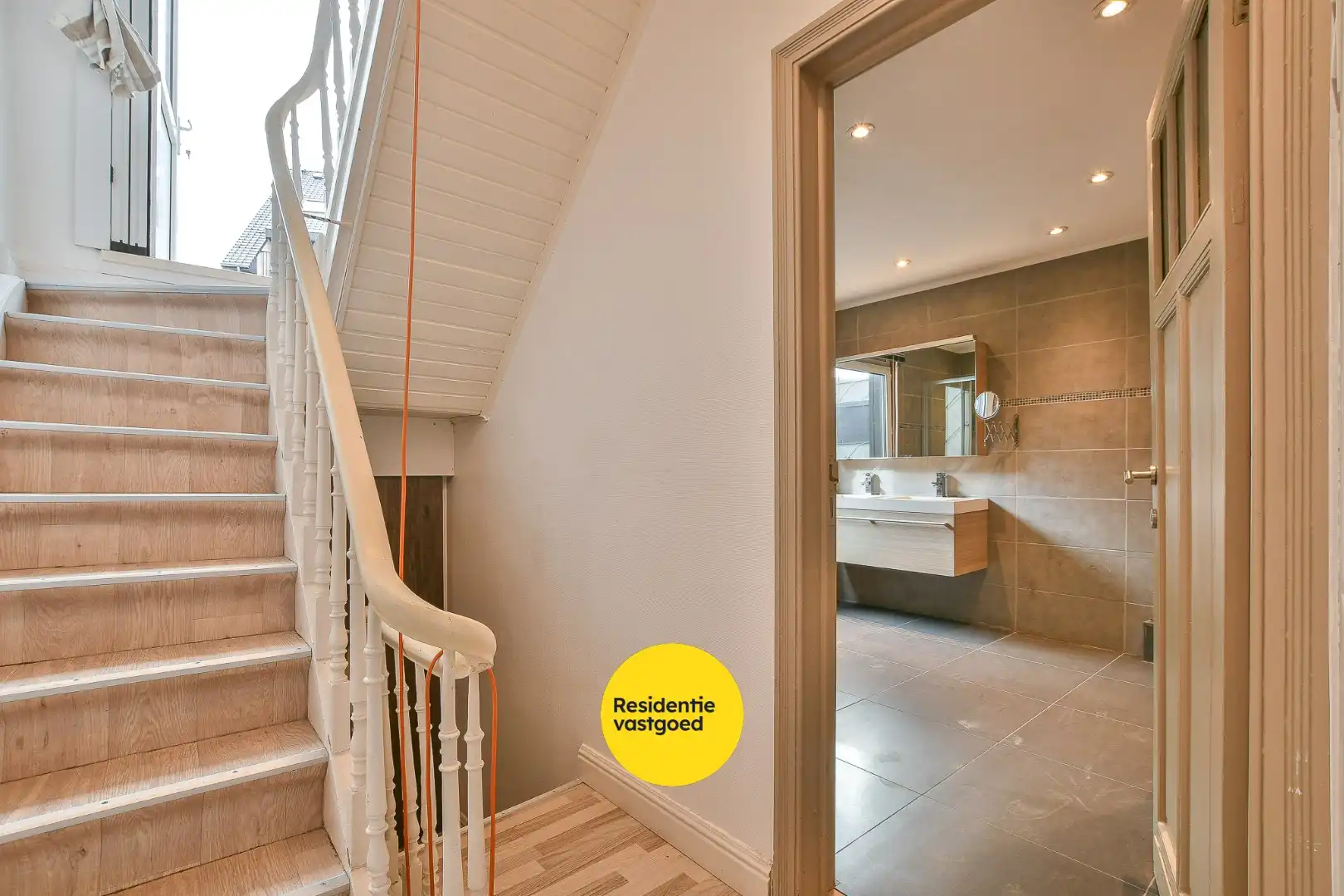 Charmante en verrassend ruime woning met terras in het centrum van Blankenberge! foto 23