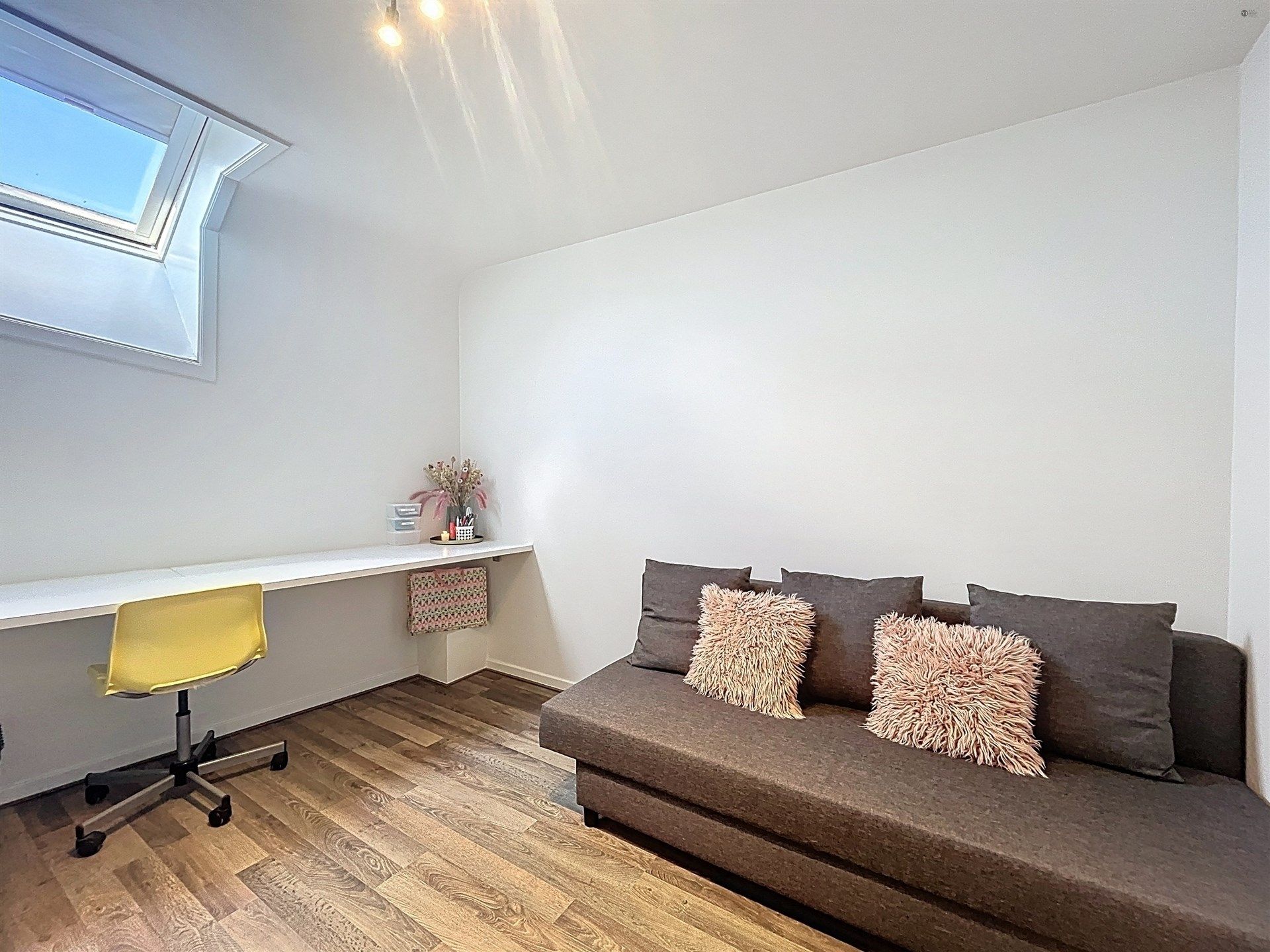 Ruim duplexappartement met zolder  foto 8