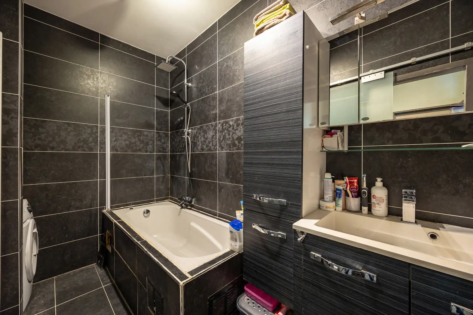 Appartement met 2 slaapkamers in de Altena-wijk te Kontich foto 9