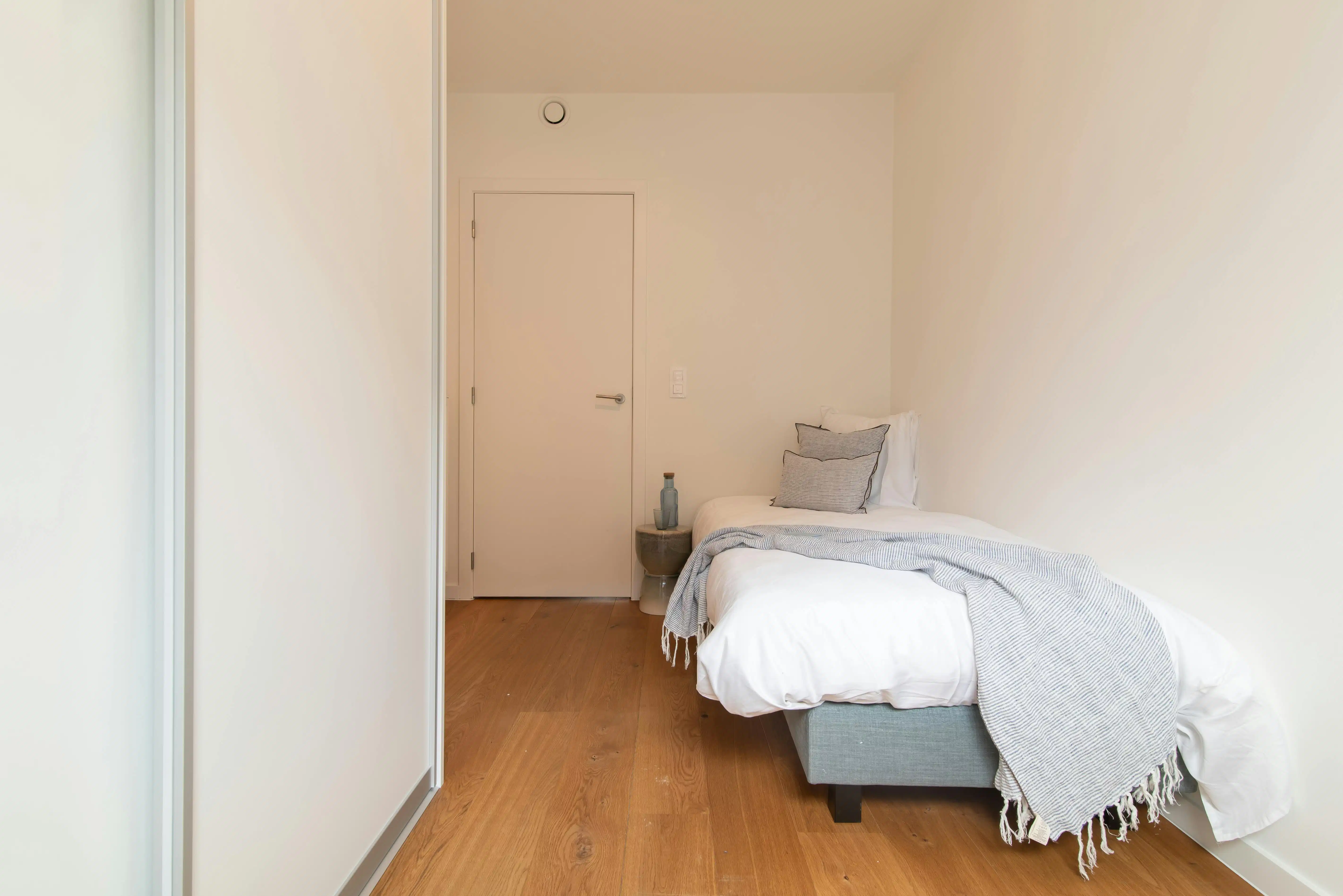 Prachtig afgewerkt 2 slaapkamer appartement te Oostende  foto 16