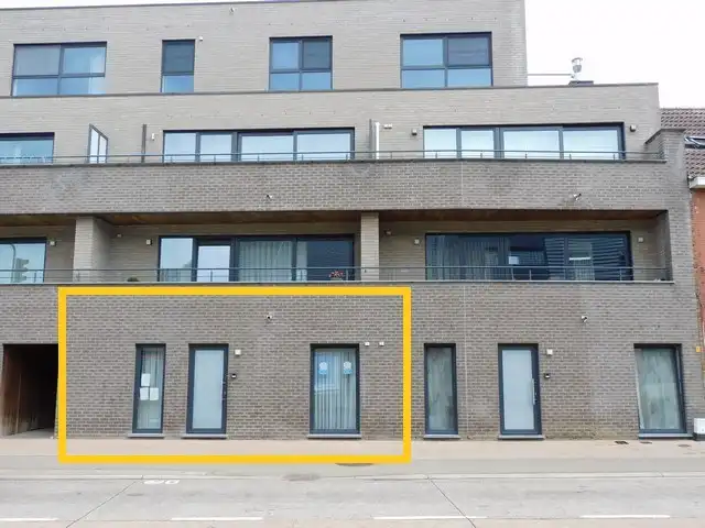 Gelijkvloers appartement in het centrum met autostaanplaats foto {{pictureIndex}}