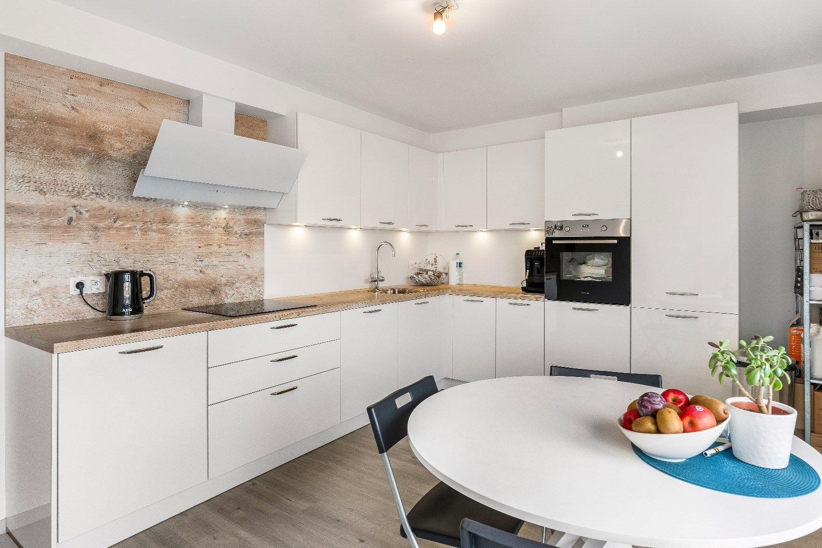 Modern handelspand met woonst in centrum van Heusden foto {{pictureIndex}}