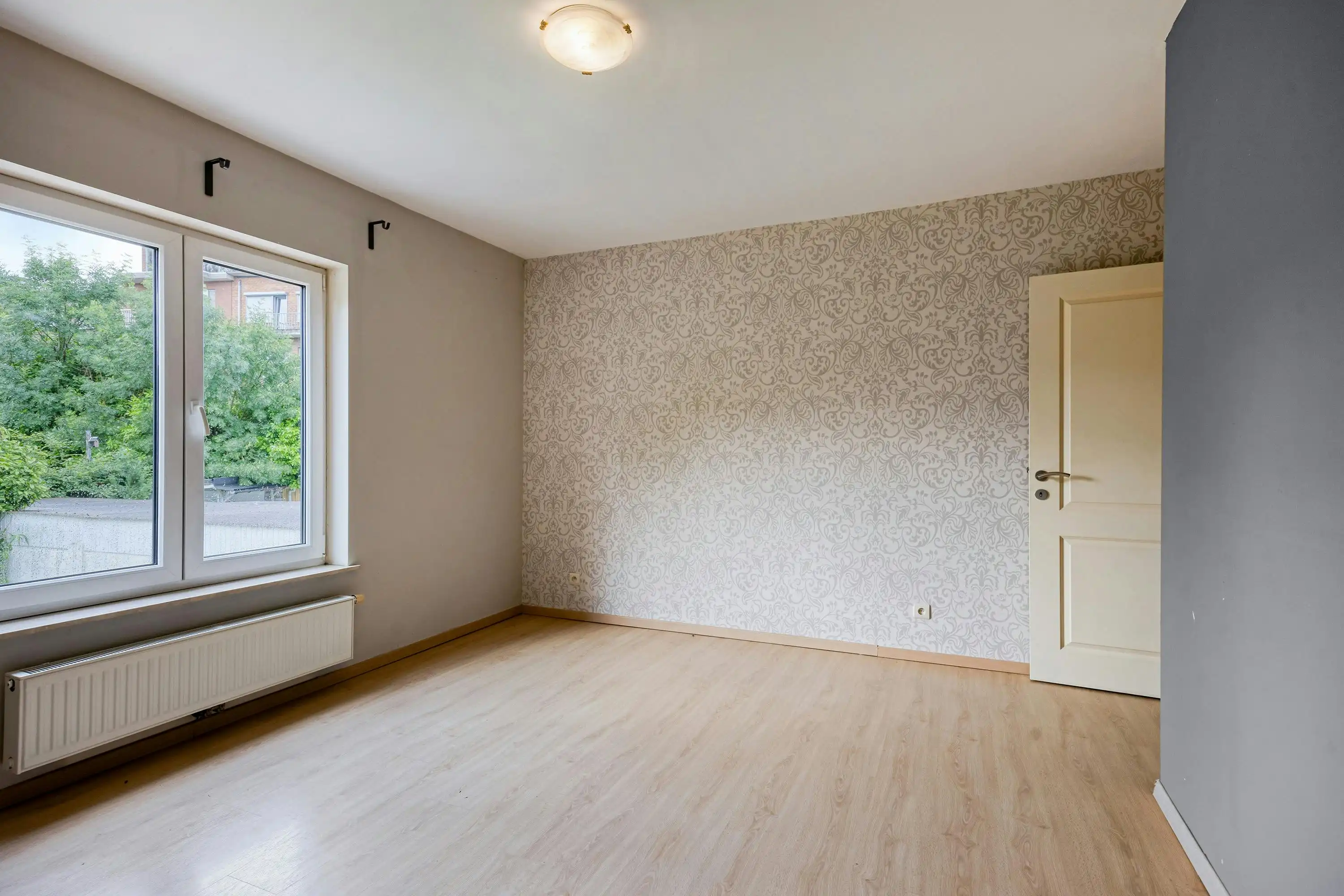 Ruim duplexappartement met garage op toplocatie in Strombeek-Bever foto 9
