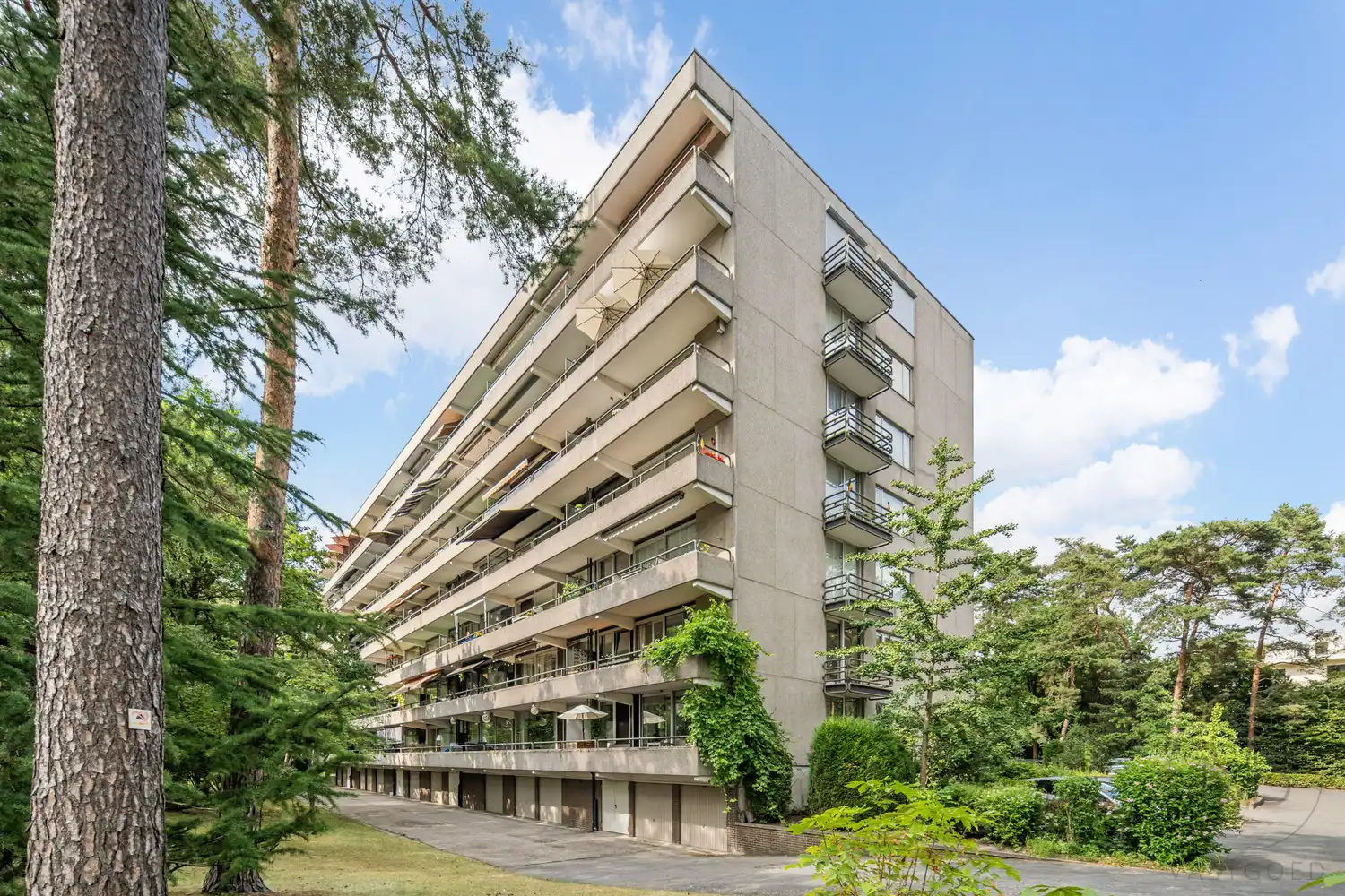 Goed gelegen appartement met 3 slaapkamers foto 2