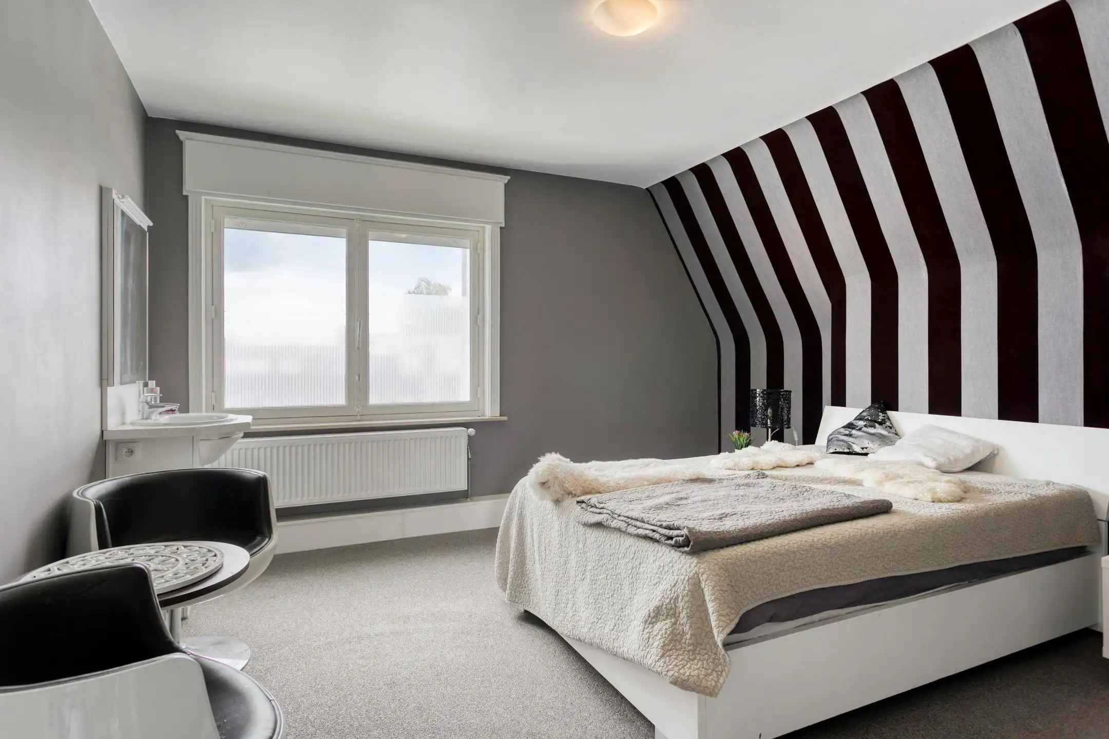 Woning met mogelijkheid tot magazijn te koop in Kuurne! foto 10