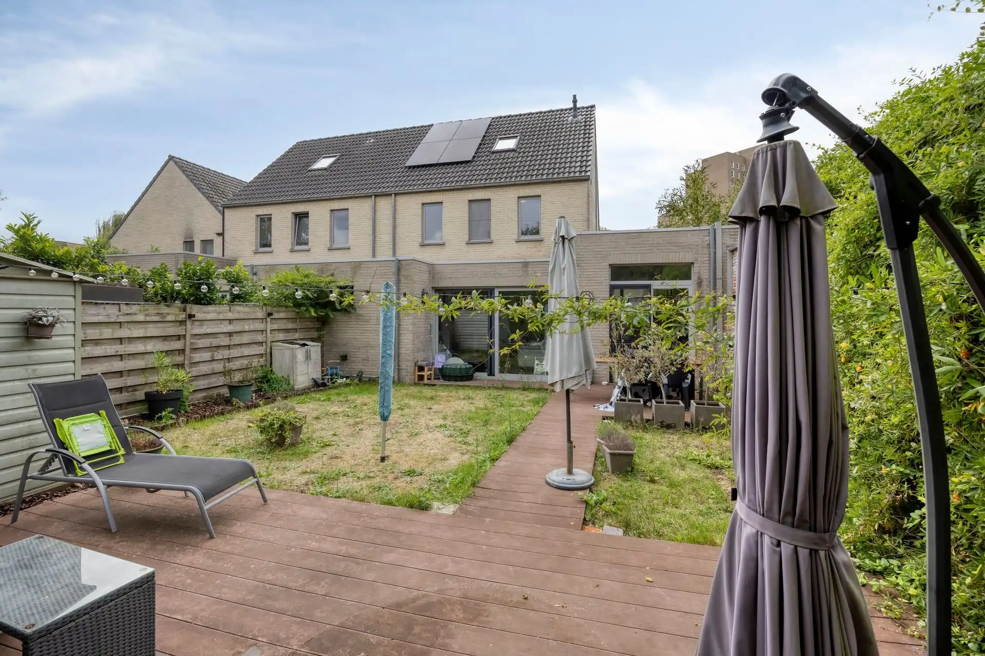 STIJLVOLLE EN INSTAPKLARE WONING MET TUIN EN CARPORT ! foto 15