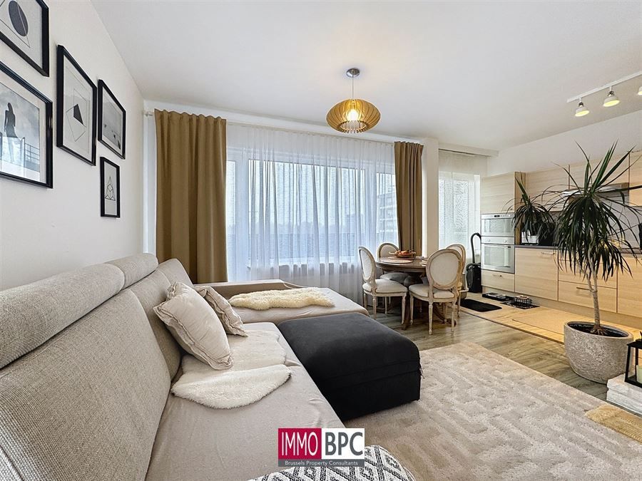Charmant Twee-Slaapkamer Appartement in Jette foto 4