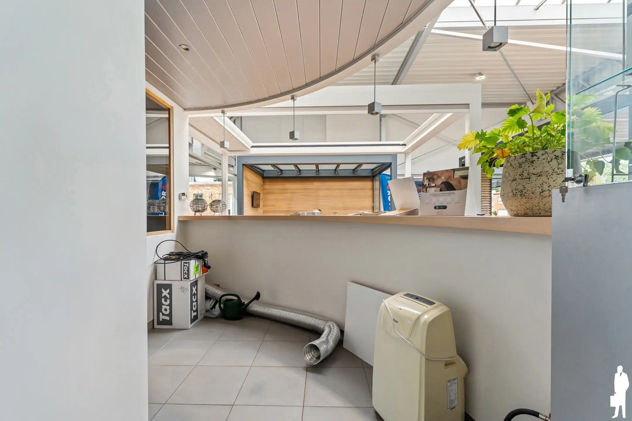 Winkelruimte / showroom te huur van ca. 240 m²  foto 10