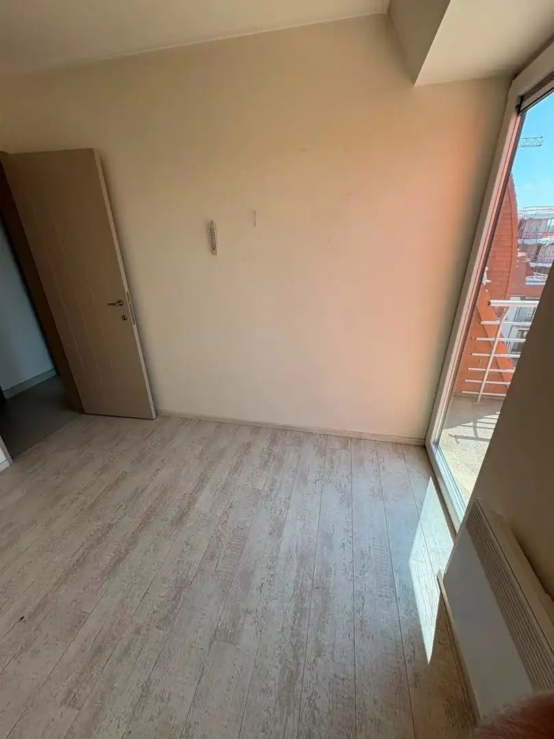 Ongemeubeld woonappartement met 2 slaapkamers in Residentie Neoportus. foto 11