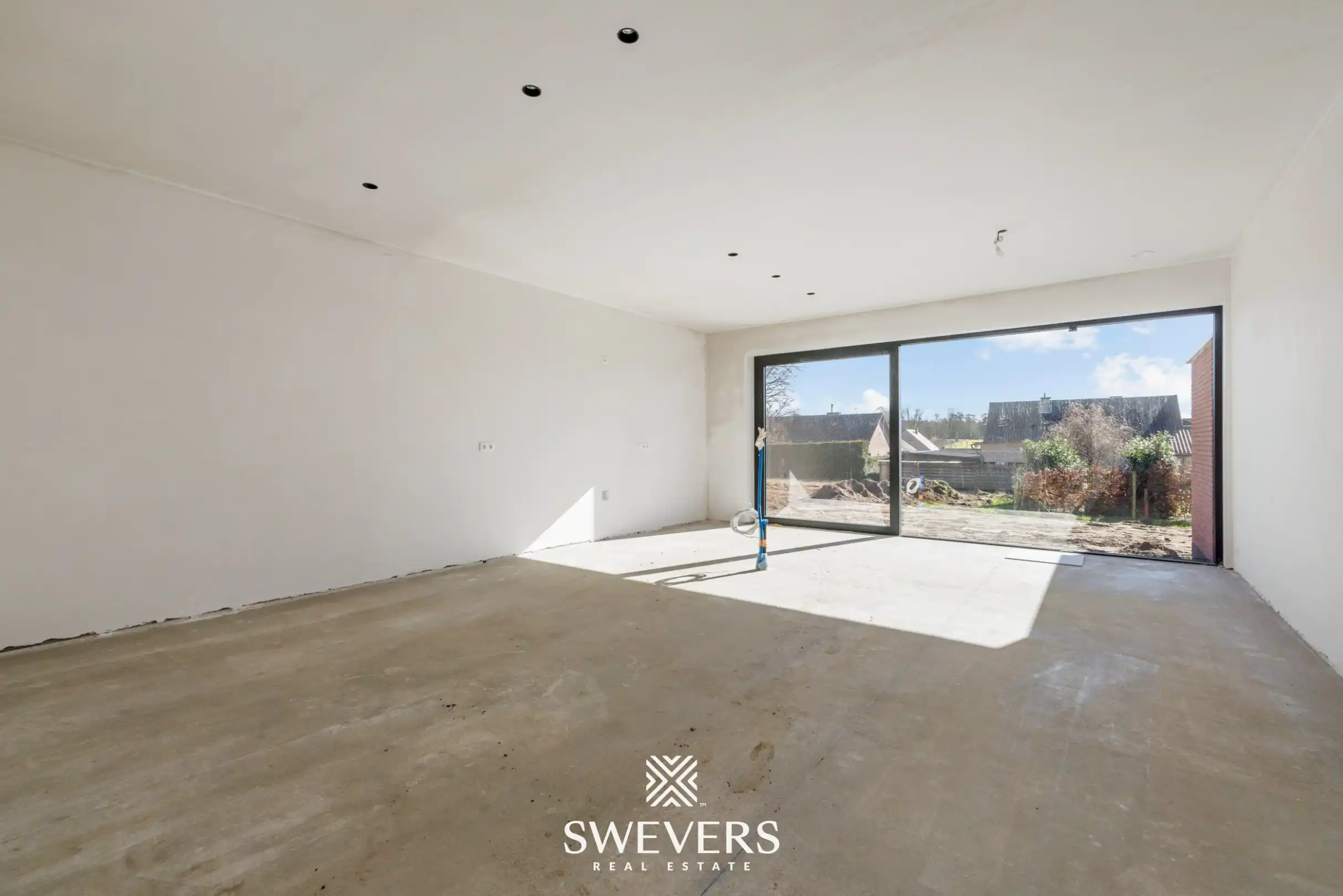 GEEN BTW: Woning met handelsruimte van 36m² te Viversel  foto 11