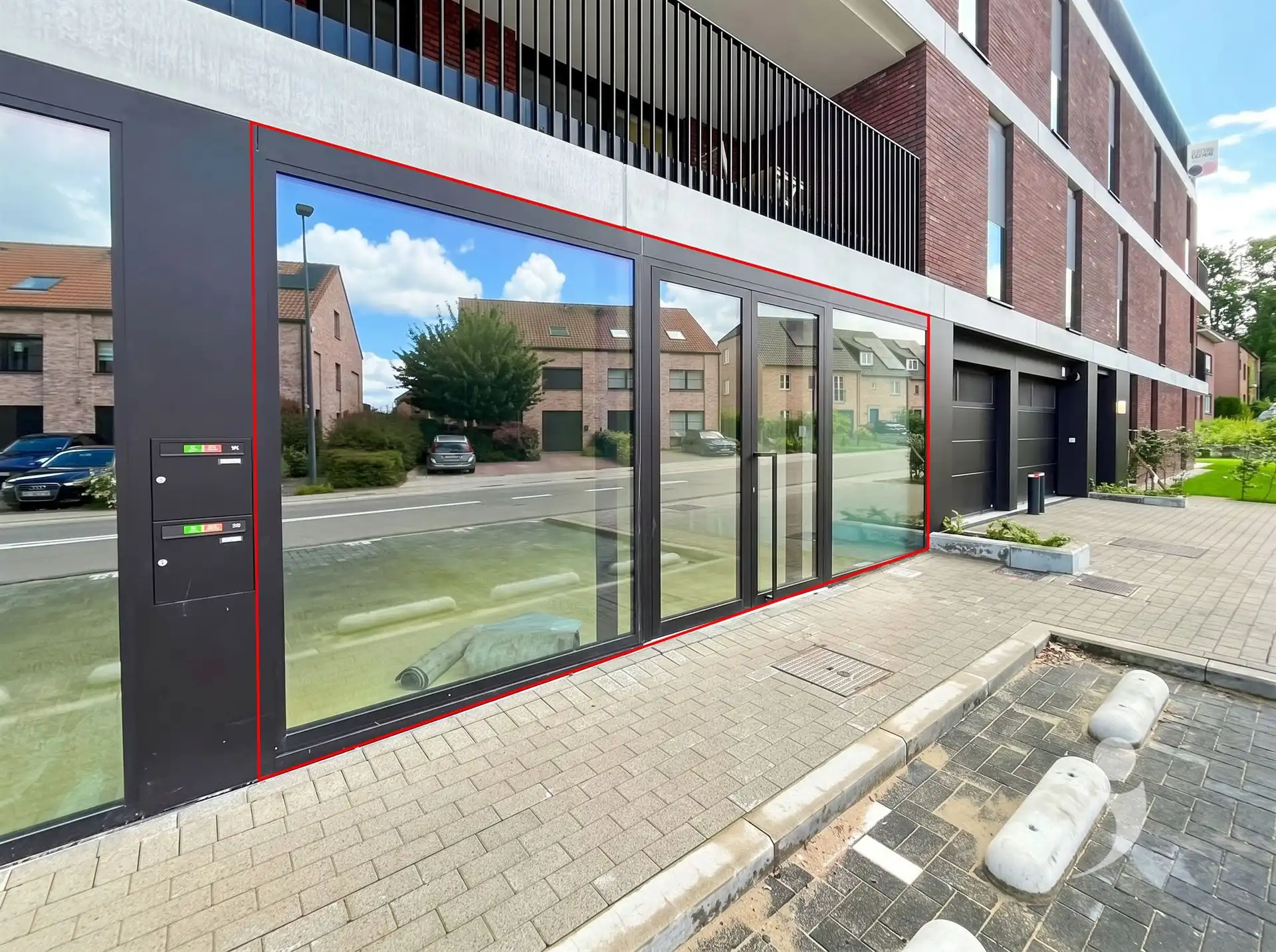 Handelsgelijkvloers te koop in Herent! foto {{pictureIndex}}