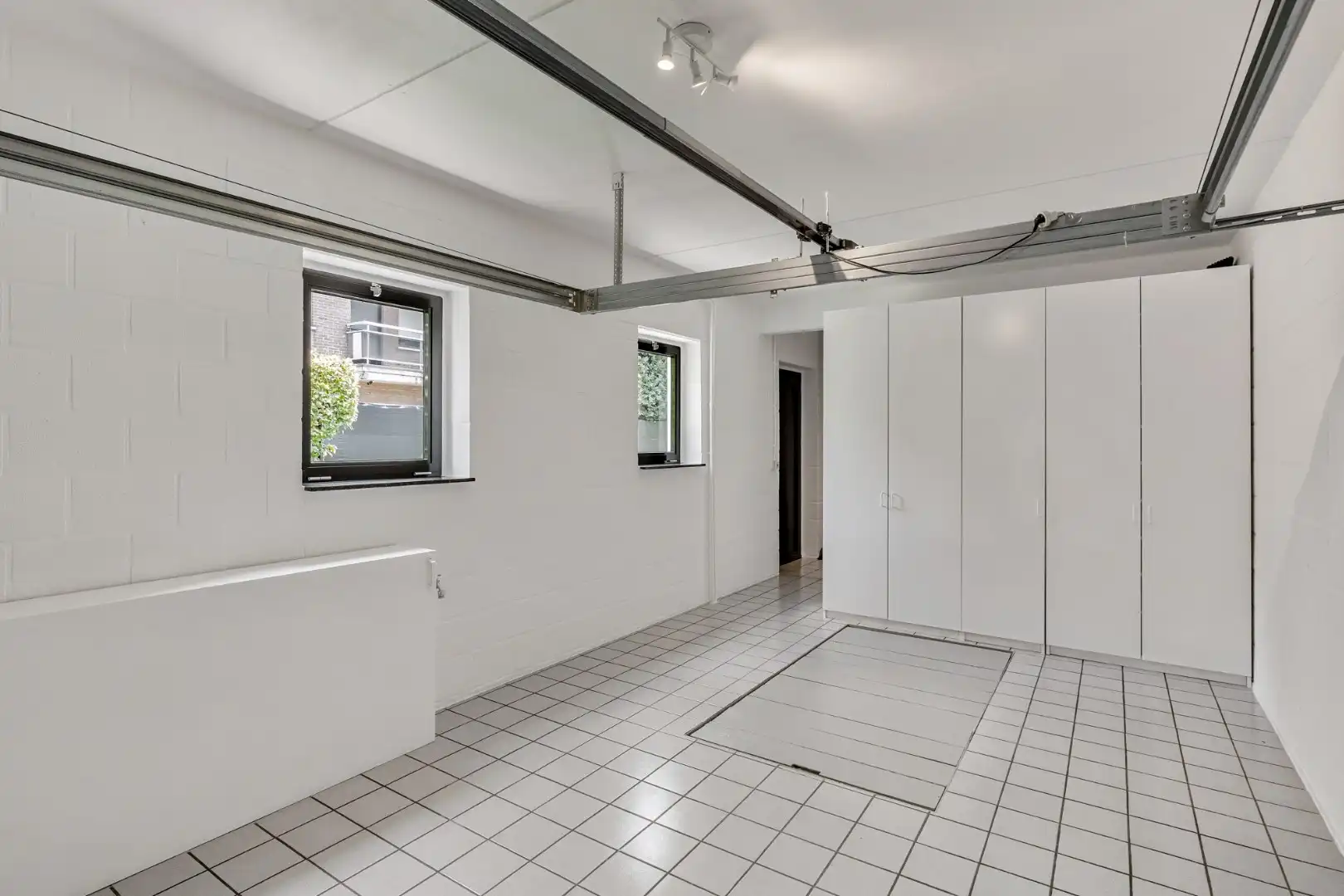 Moderne architectenwoning met mooie tuin en zwembad, 5 slaapkamers in Hasselt, OB op 8a12ca in doodlopende straat foto 42