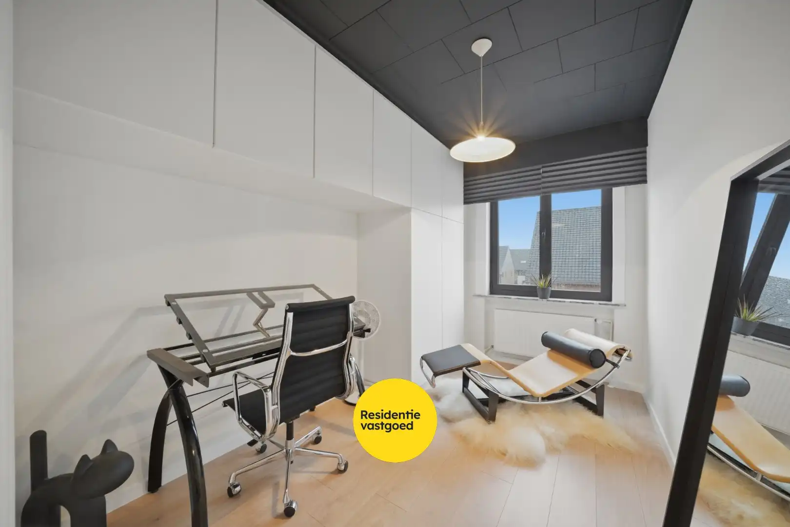 Ruime bel-étage woning met tuin en garage op rustige ligging te Bredene foto 19