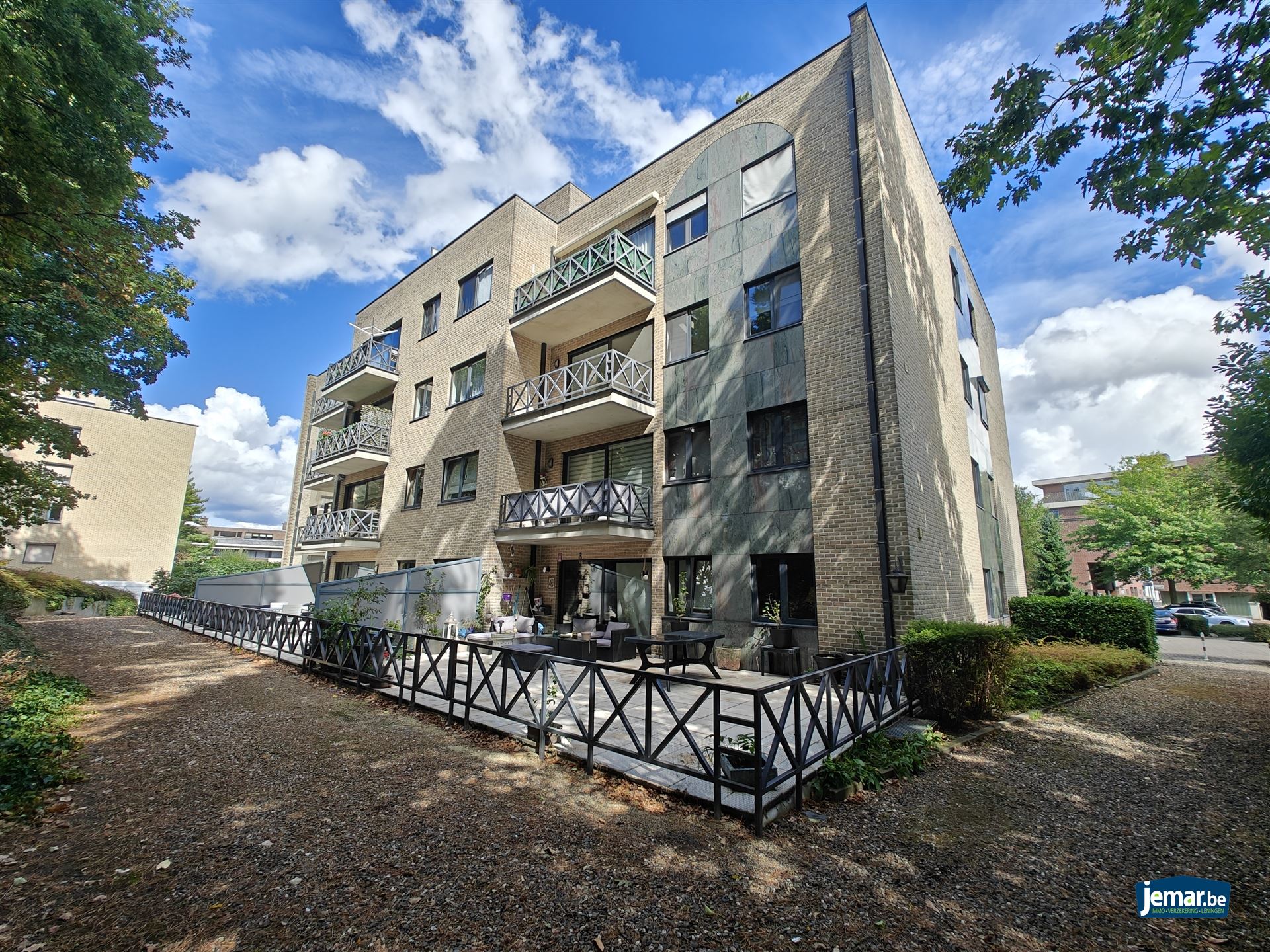 Instapklaar gerenoveerd appartement met 2 slaapkamers, ondergrondsparking en  berging  foto 14
