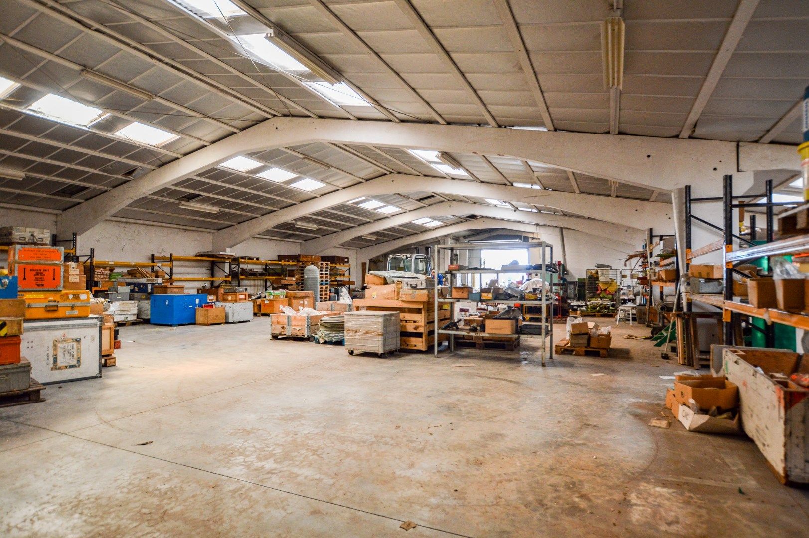 Ruime woning met loods op 2.535 m² in landelijke omgeving te Eernegem foto 3