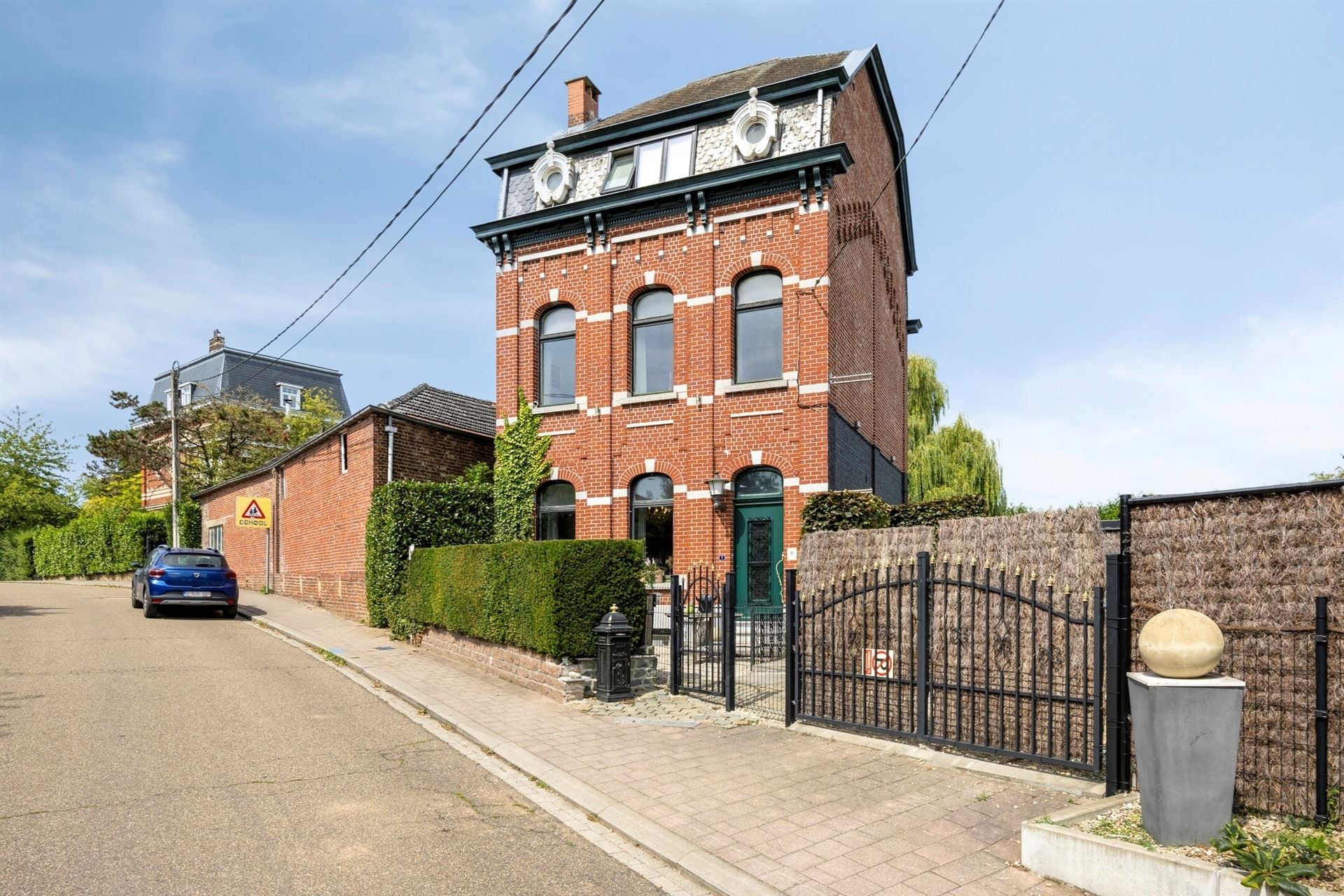 Prachtig gerenoveerde serristenwoning op prima locatie nabij centrum foto 3