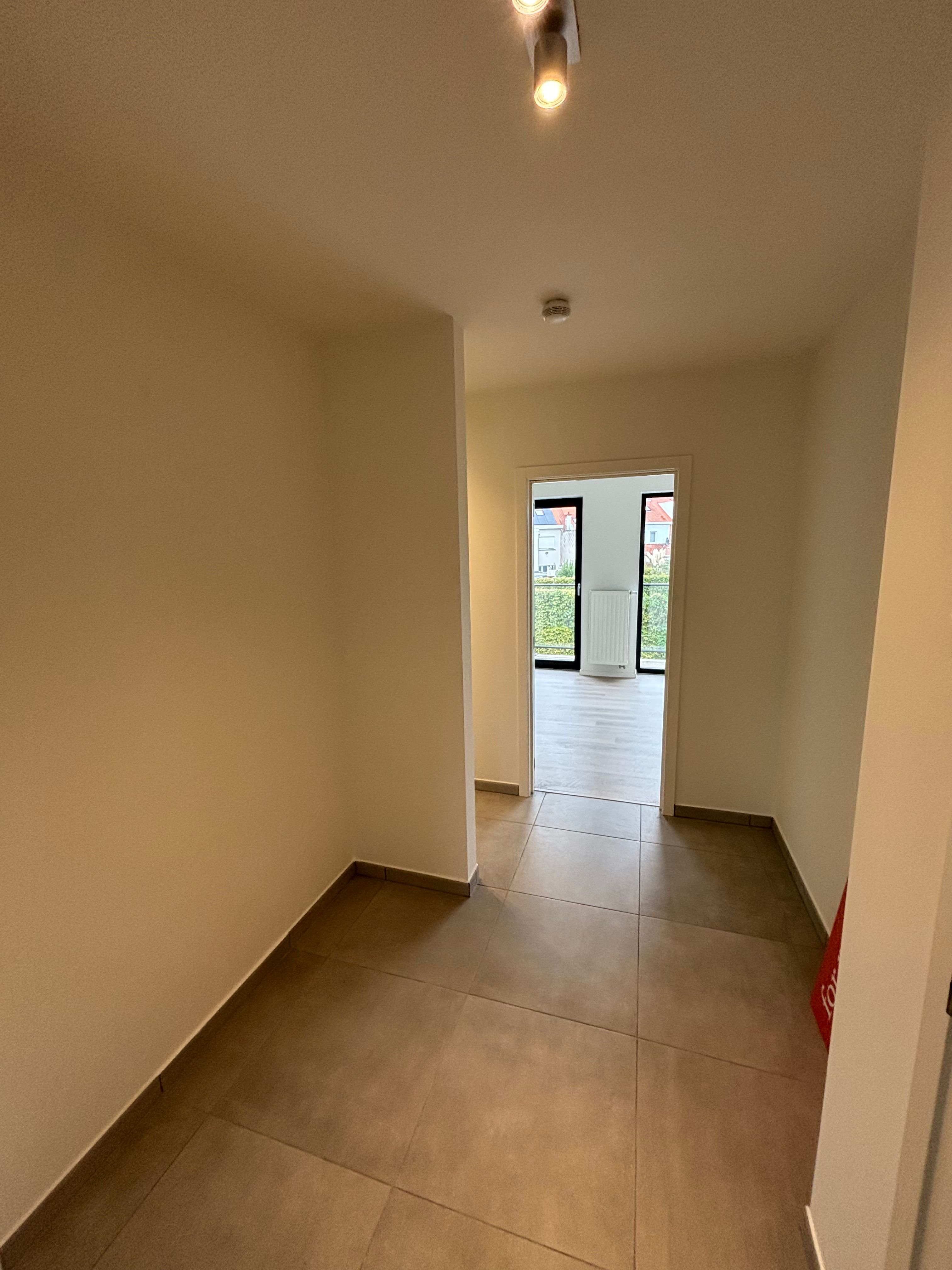 Modern en energiezuinig appartement (EPC A) met 2 slaapkamers, 2 parkeerplaatsen met laadpaal – onmiddellijk beschikbaar foto 2