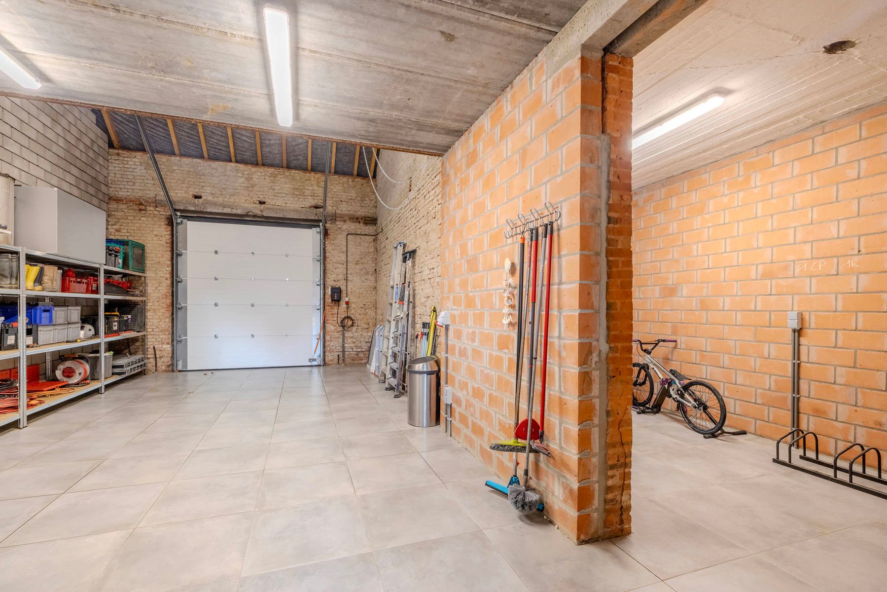 Gerenoveerde hoeve met 3slpk, 2bdk en tal van mogelijkheden foto 23