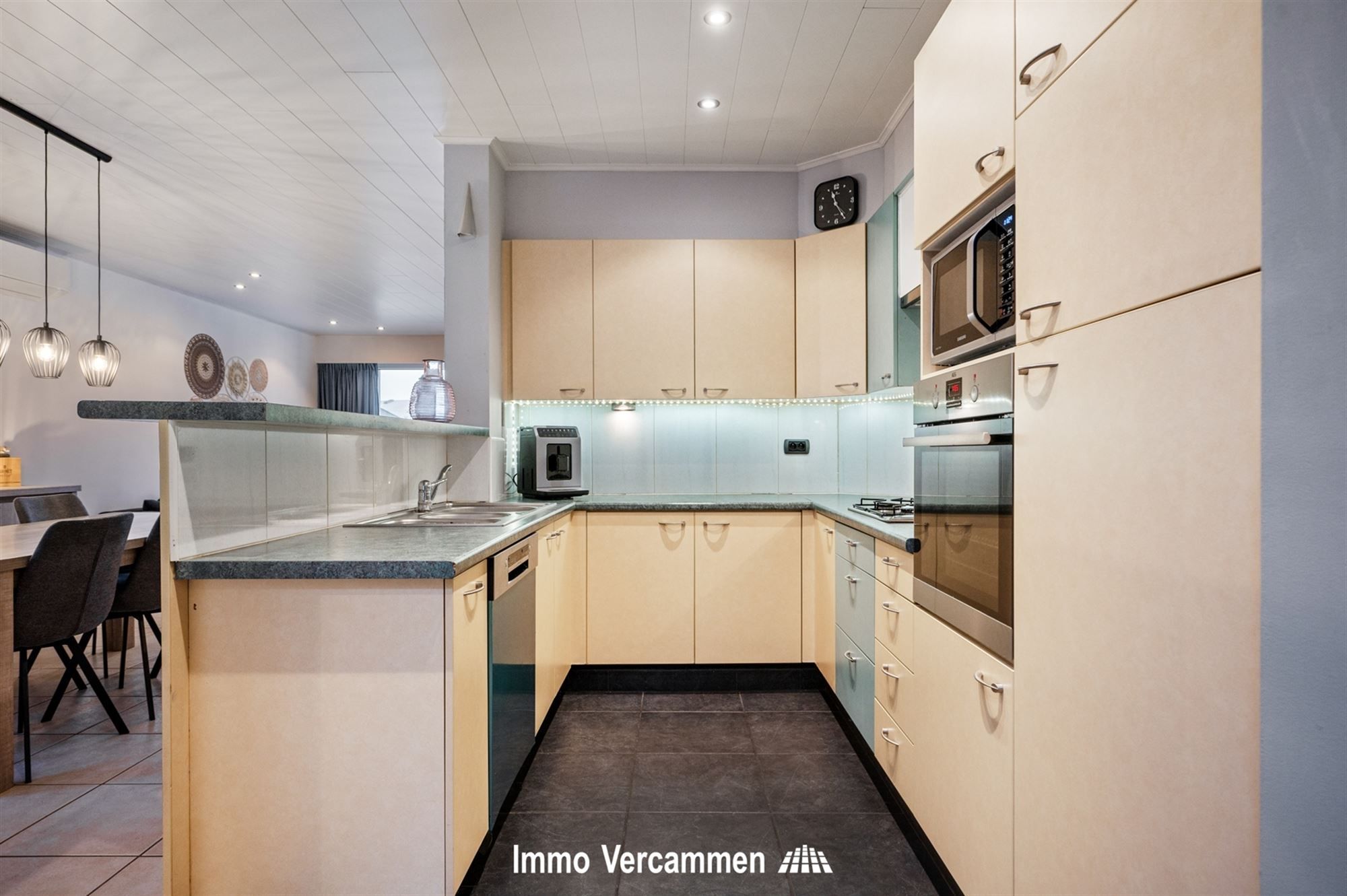 Recent gemoderniseerde woning te Sint-Katelijne-Waver foto 4