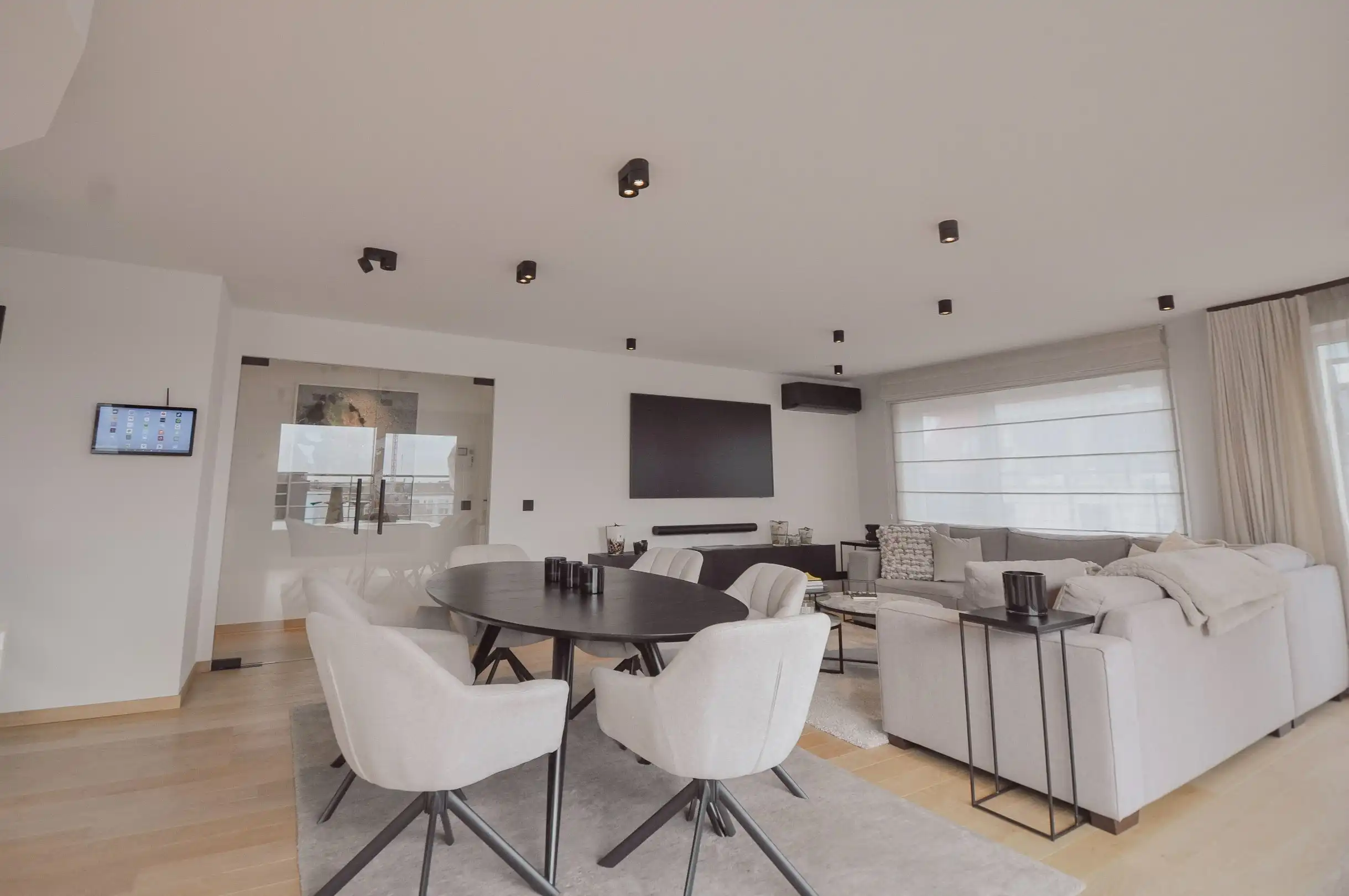 Uniek duplexappartement/penthouse met een weids uitzicht. foto 7