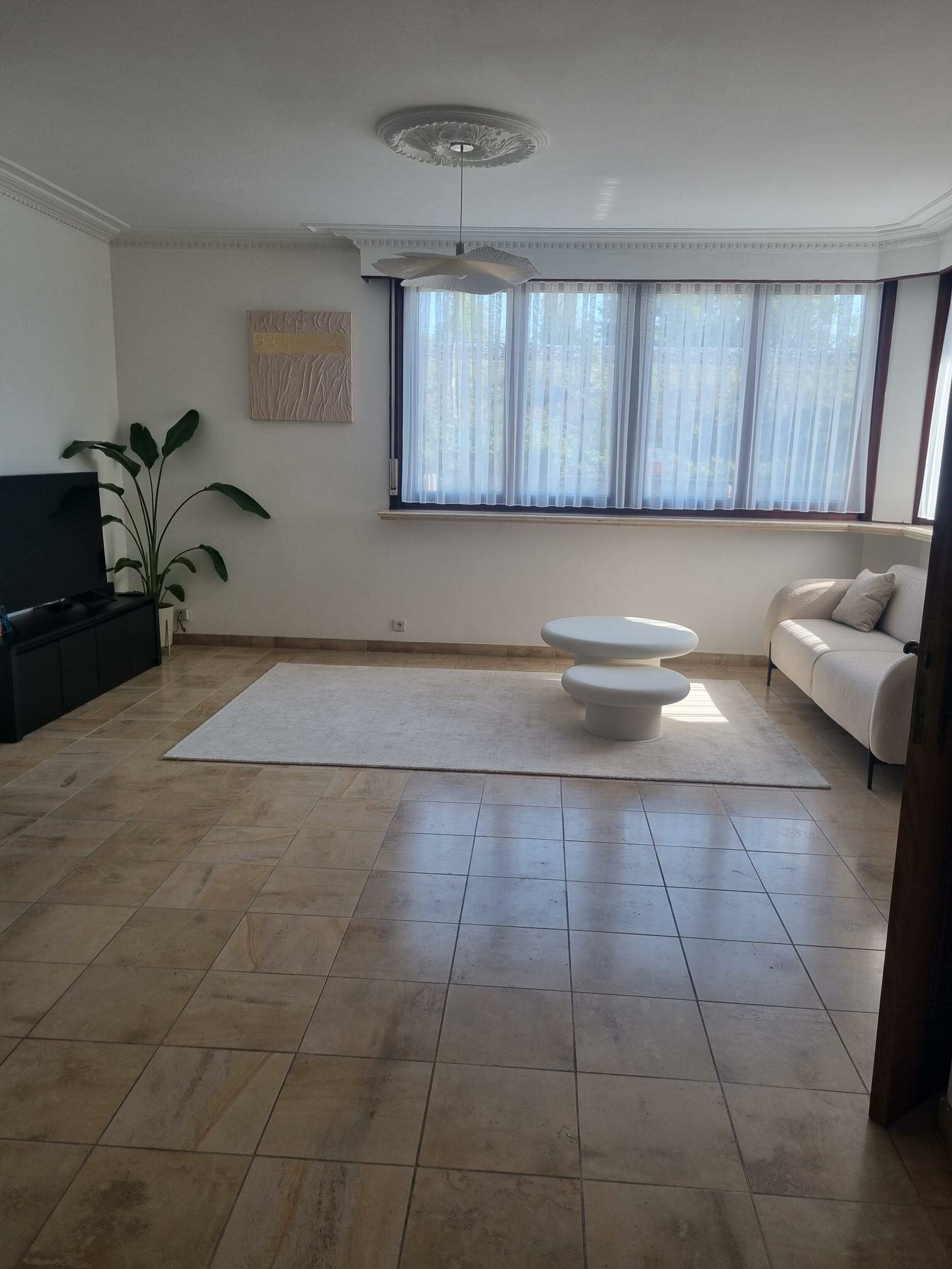 Gezellige woning met patio nabij het centrum Sint-Niklaas foto {{pictureIndex}}