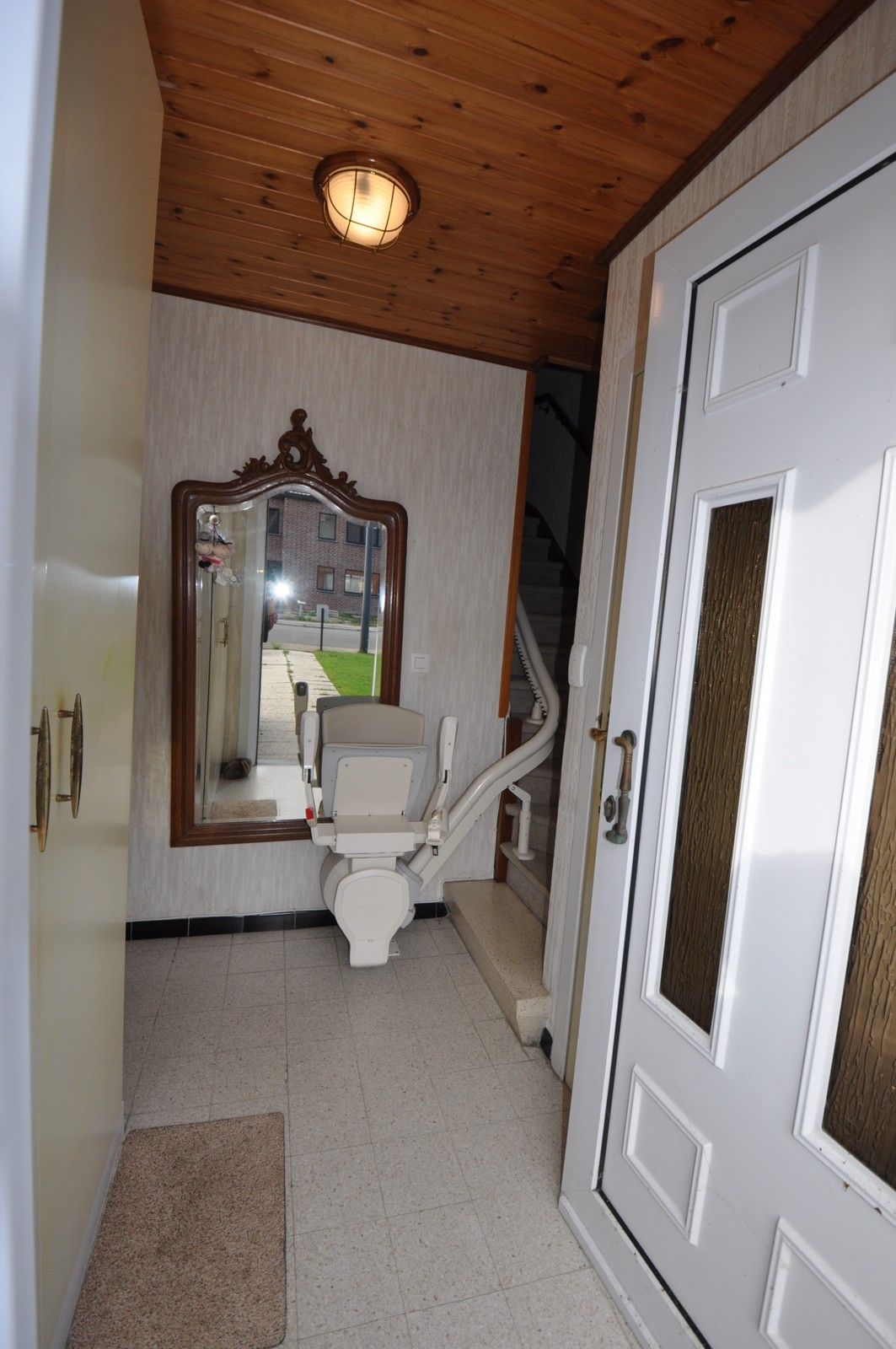 Verzorgde woning met zonnige tuin foto 2