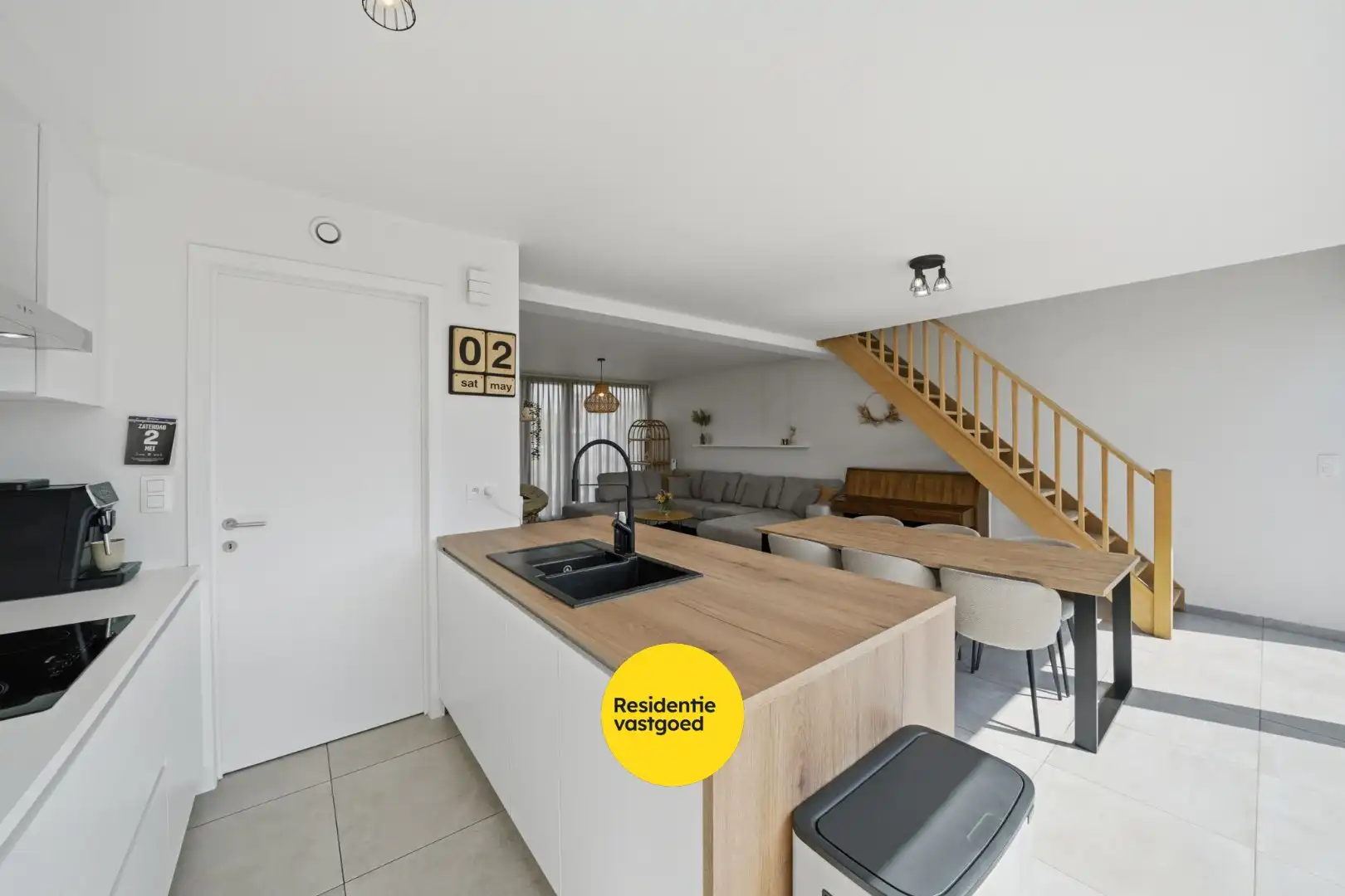 Instapklare woning in rustige woonwijk te Zandvoorde foto 8