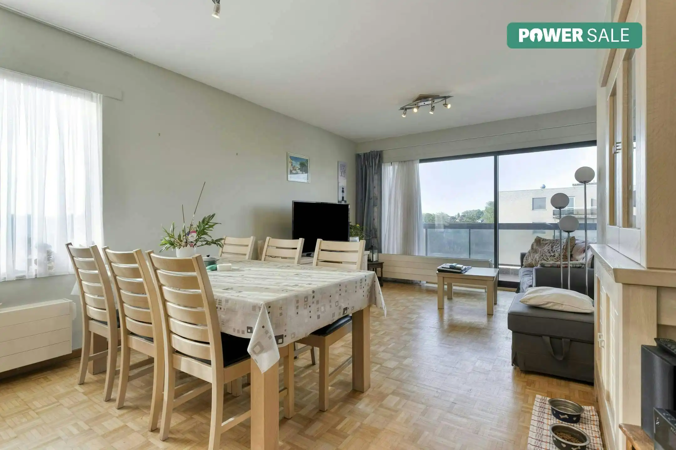 Appartement met 2 slaapkamers in Assebroek vlakbij Brugge foto {{pictureIndex}}