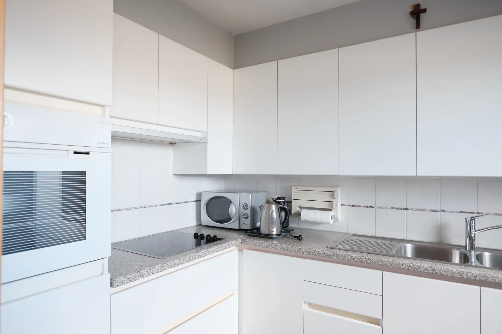 Ruim dakappartement met 2 grote slaapkamers, terras en garage – centrum Asper foto 8