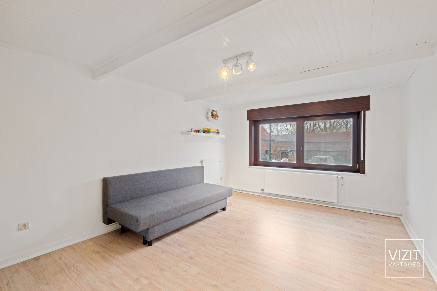 Zeer ruim appartmenet met 3 slaapkamers en parkeerplaats foto 12