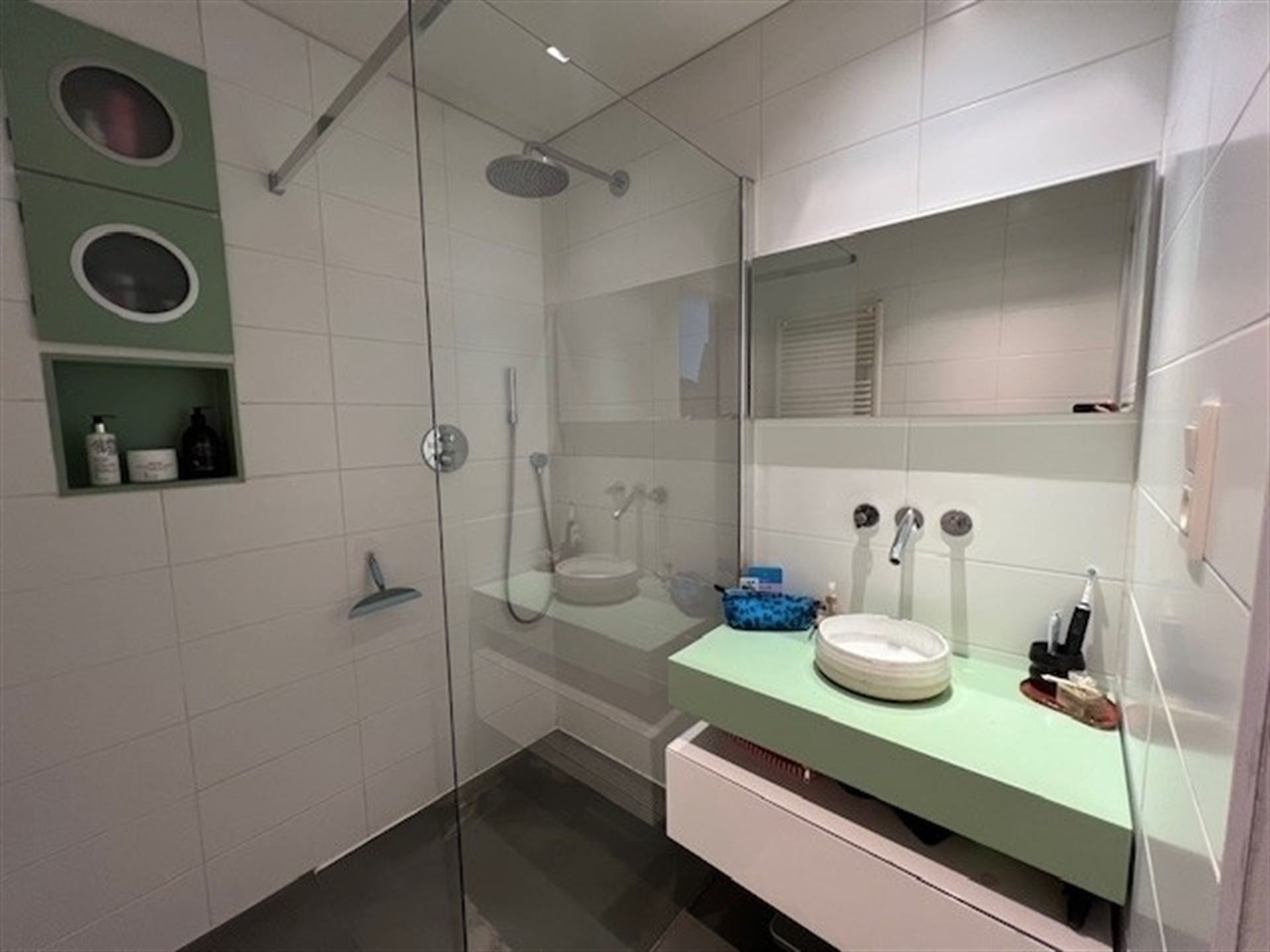 TOPLOCATIE! gelijkvloersappartement met mooie tuin! foto 11