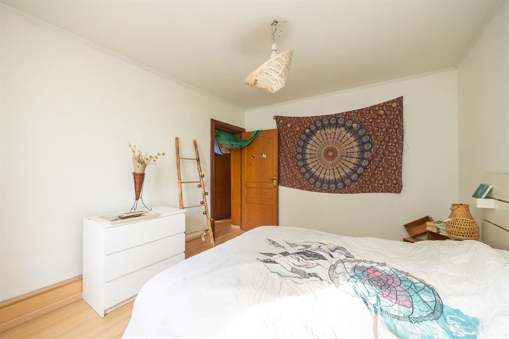 Ruime op te frissen woning met groene tuin! foto 13