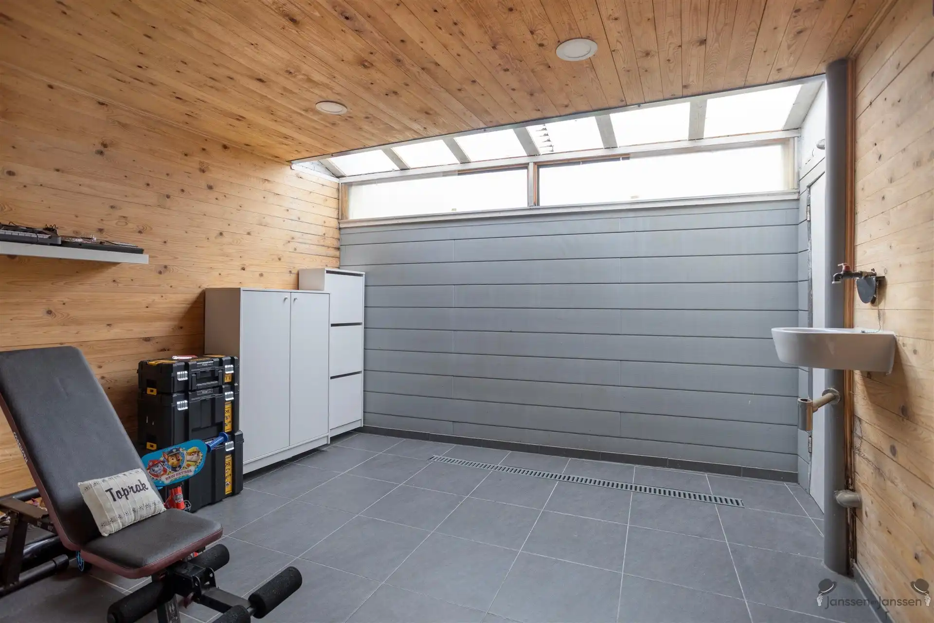 Karaktervolle rijwoning met 4 slaapkamers foto 19