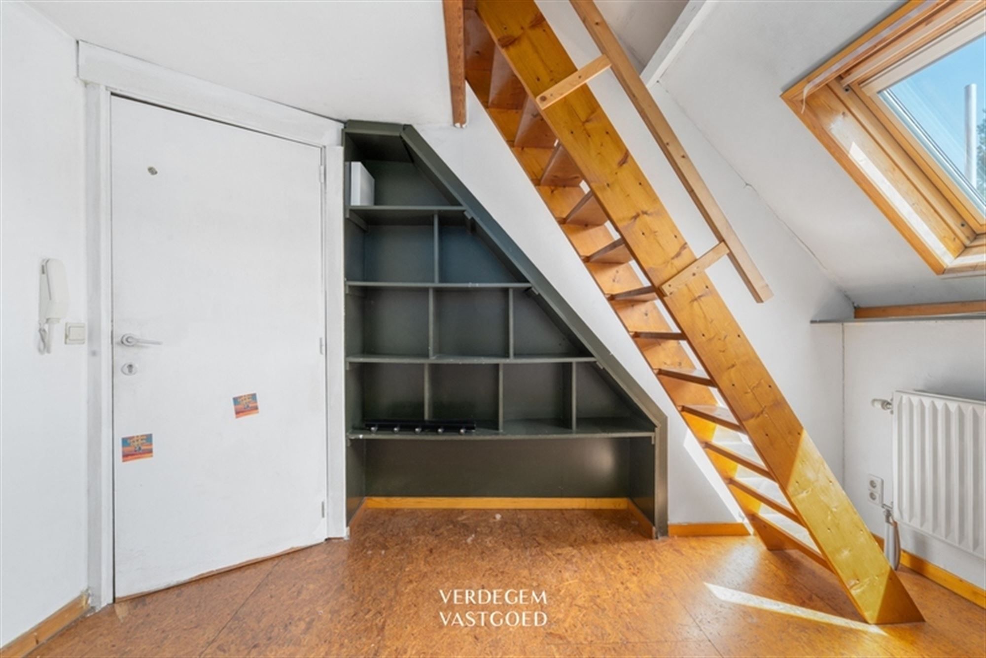Opbrengsteigendom met 15 studentenkamers foto 12