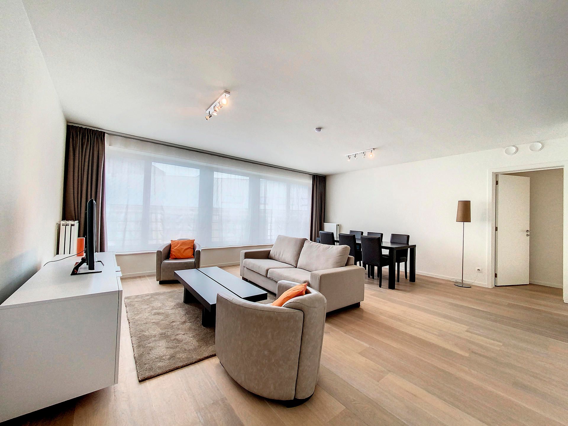 GEMEUBELD - modern appartement 107m² foto 2