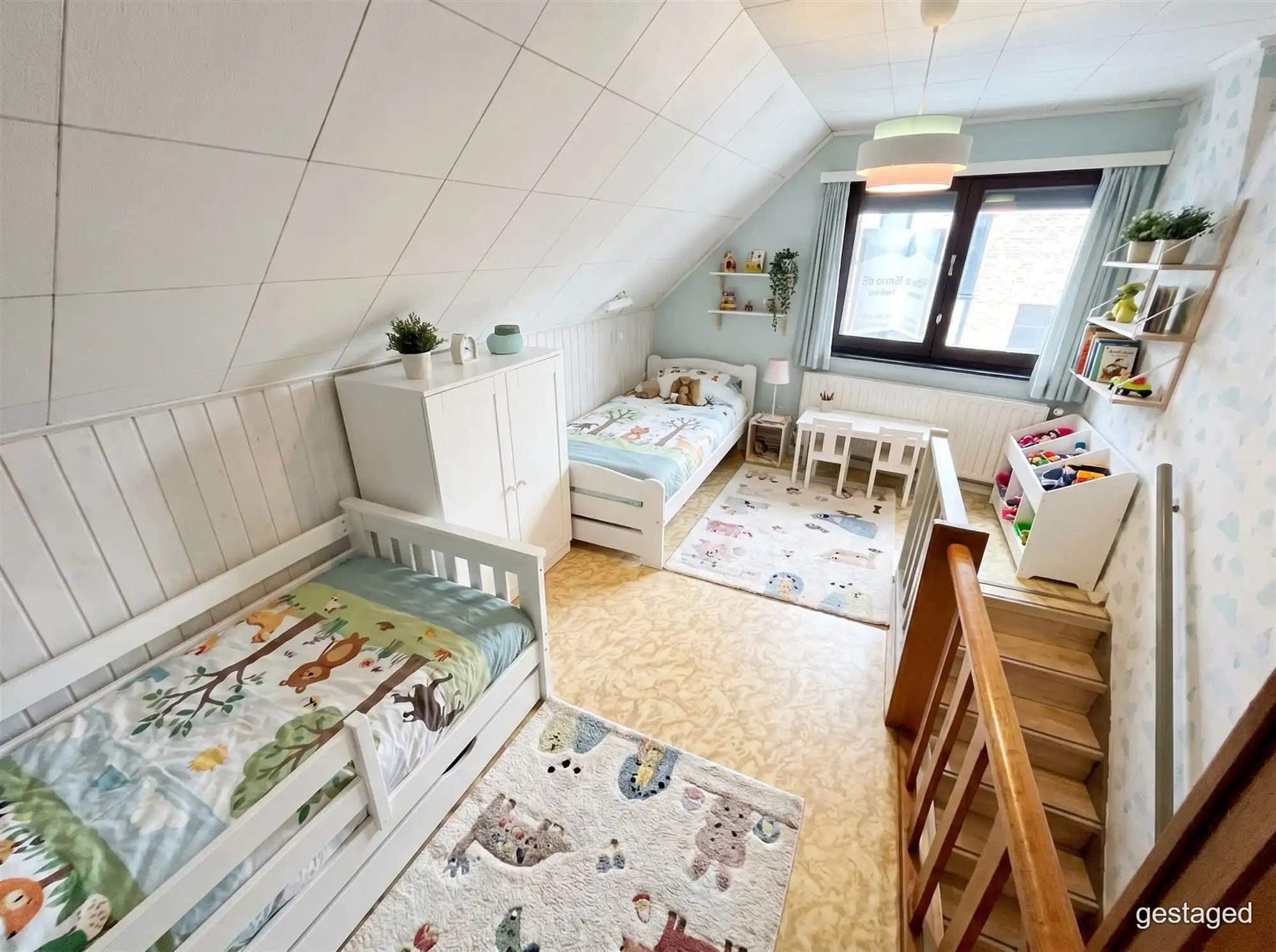 Hoekwoning nabij het centrum foto 13