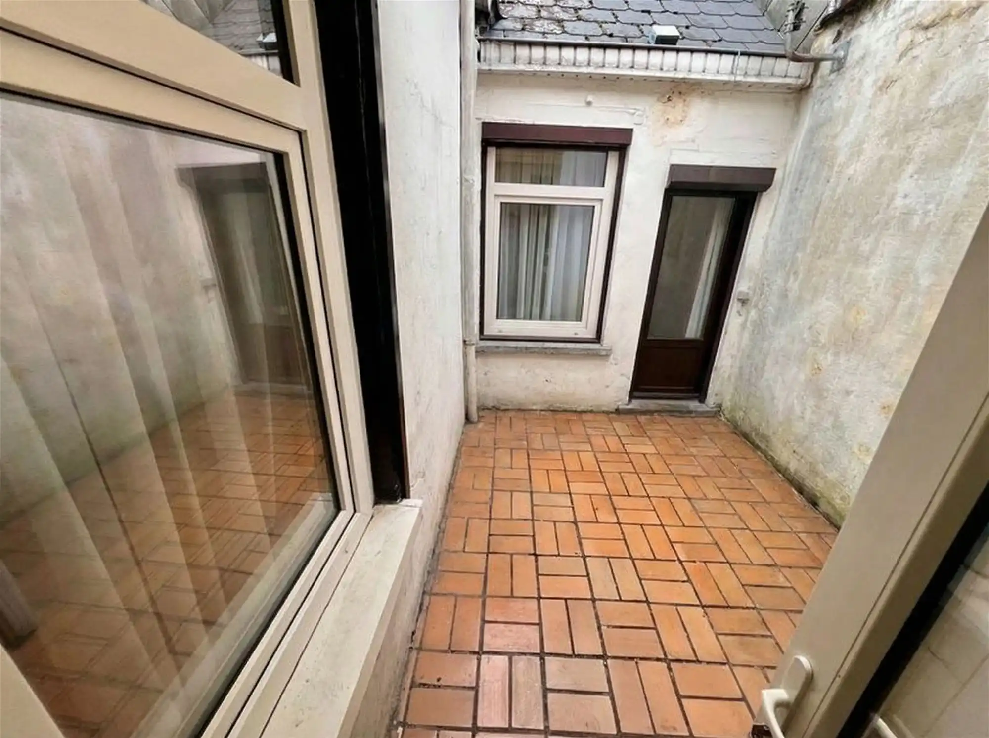 Hoekwoning nabij het centrum foto 10