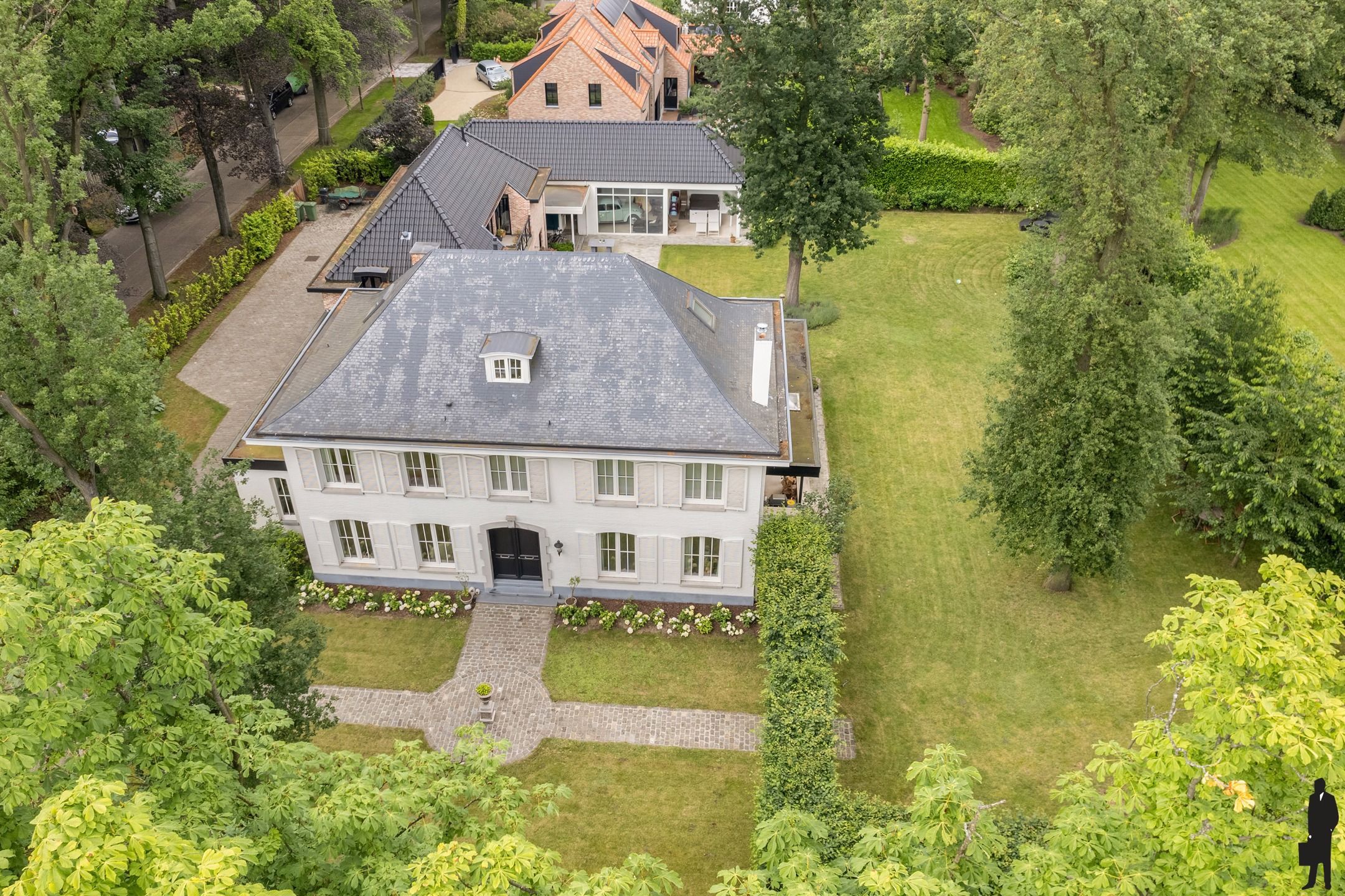 Gerenoveerde manoir villa op ca. 2.484 m², middenin villawijk, t' Vriesdonk! foto 30