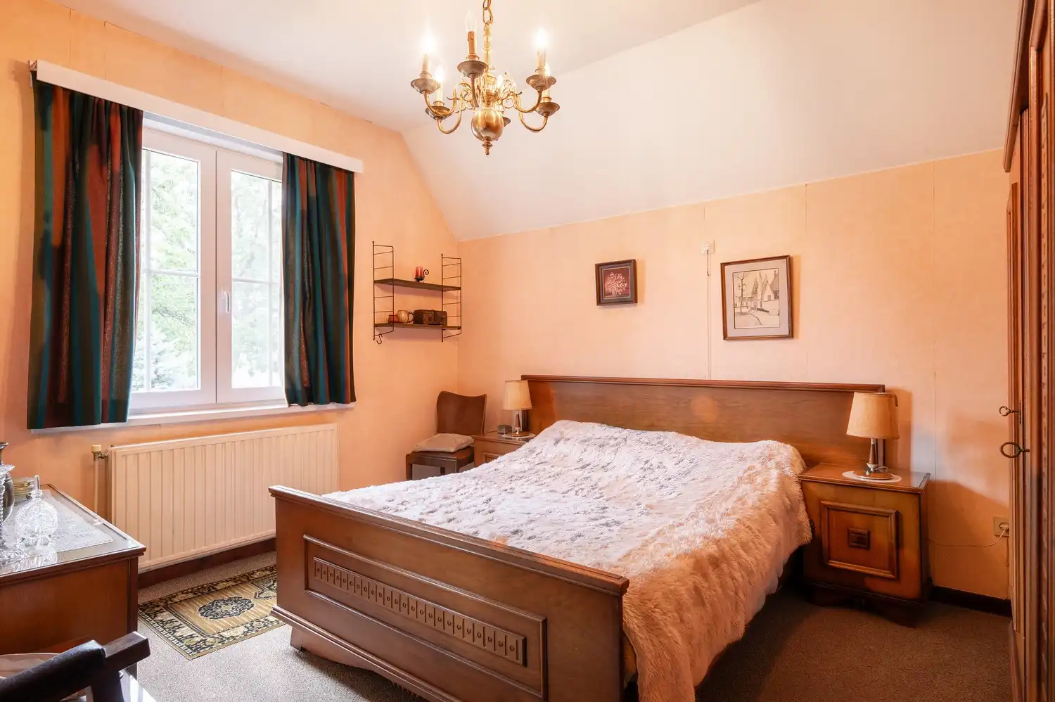 KARAKTERVOLLE WONING MET 5 SLAAPKAMERS OP 9,6 ARE OP UITSTEKENDE LOCATIE foto 16