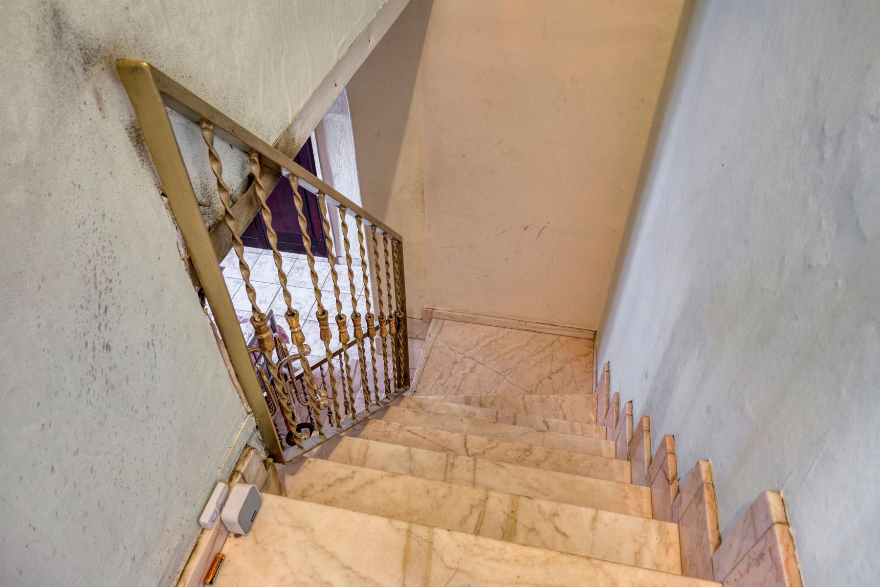 Charmante mijnwerkerswoning met 4 slaapkamers, en 2 badkamers. foto 24