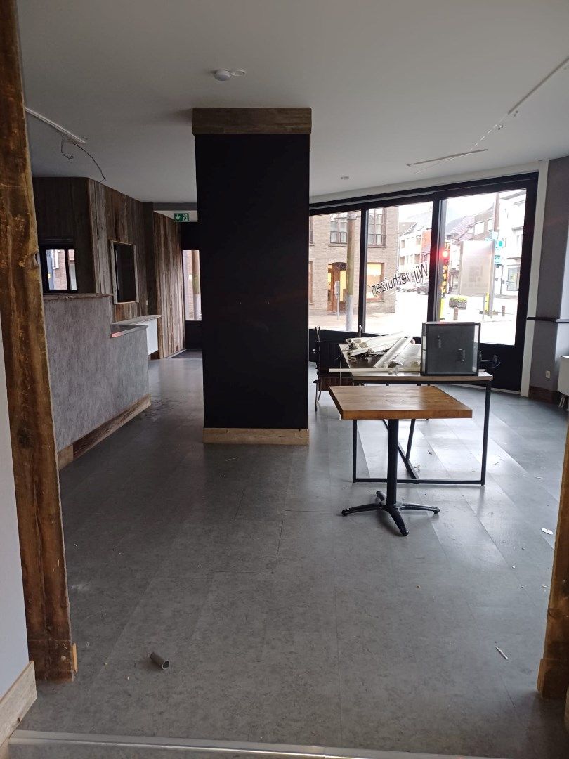 Horeca/handelspand in Neerpelt centrum van 147 m2 foto 3