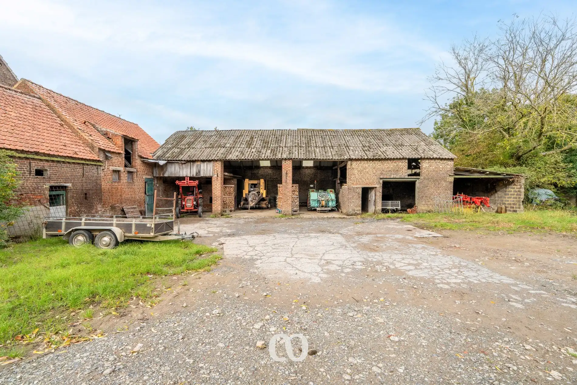 Prachtig gelegen bouwgrond geschikt voor 1 of 2 open bebouwingen foto 9
