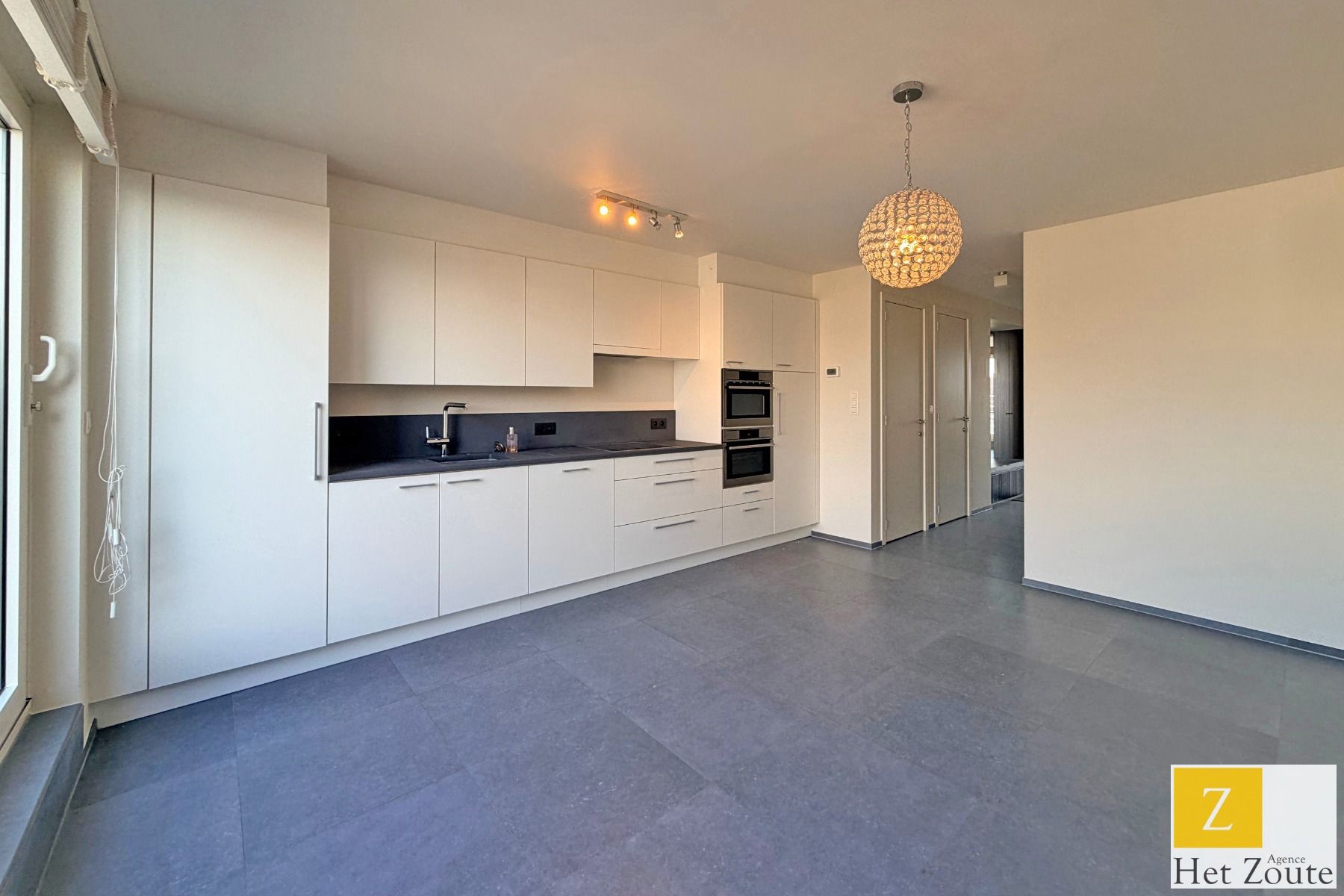 Instapklaar appartement met zijdelings zeezicht te Knokke foto 6