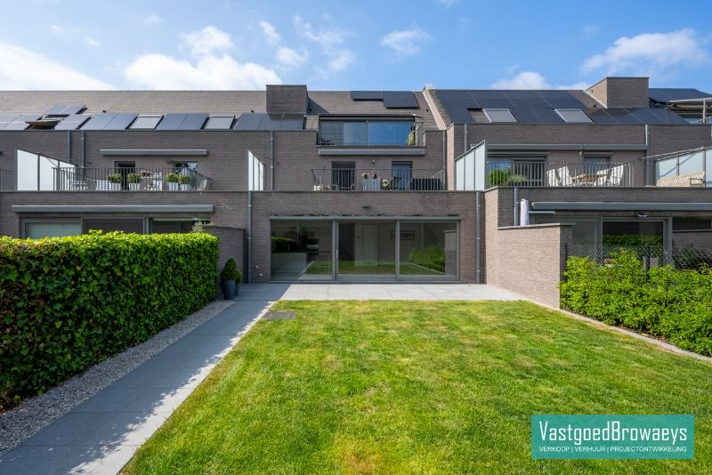 Gelijkvloersappartement met tuin en garage foto 13