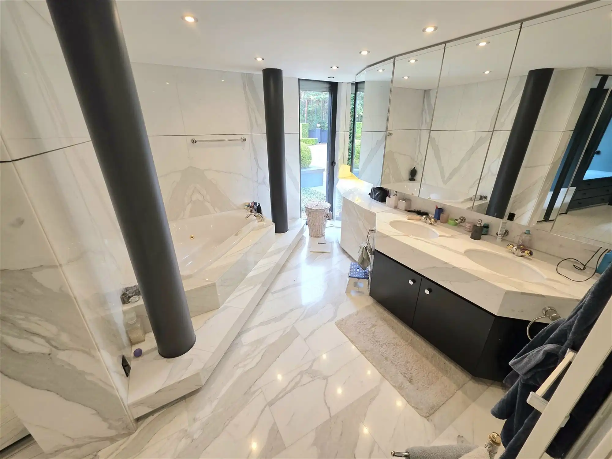 Statig landgoed met binnenzwembad op toplocatie foto 49