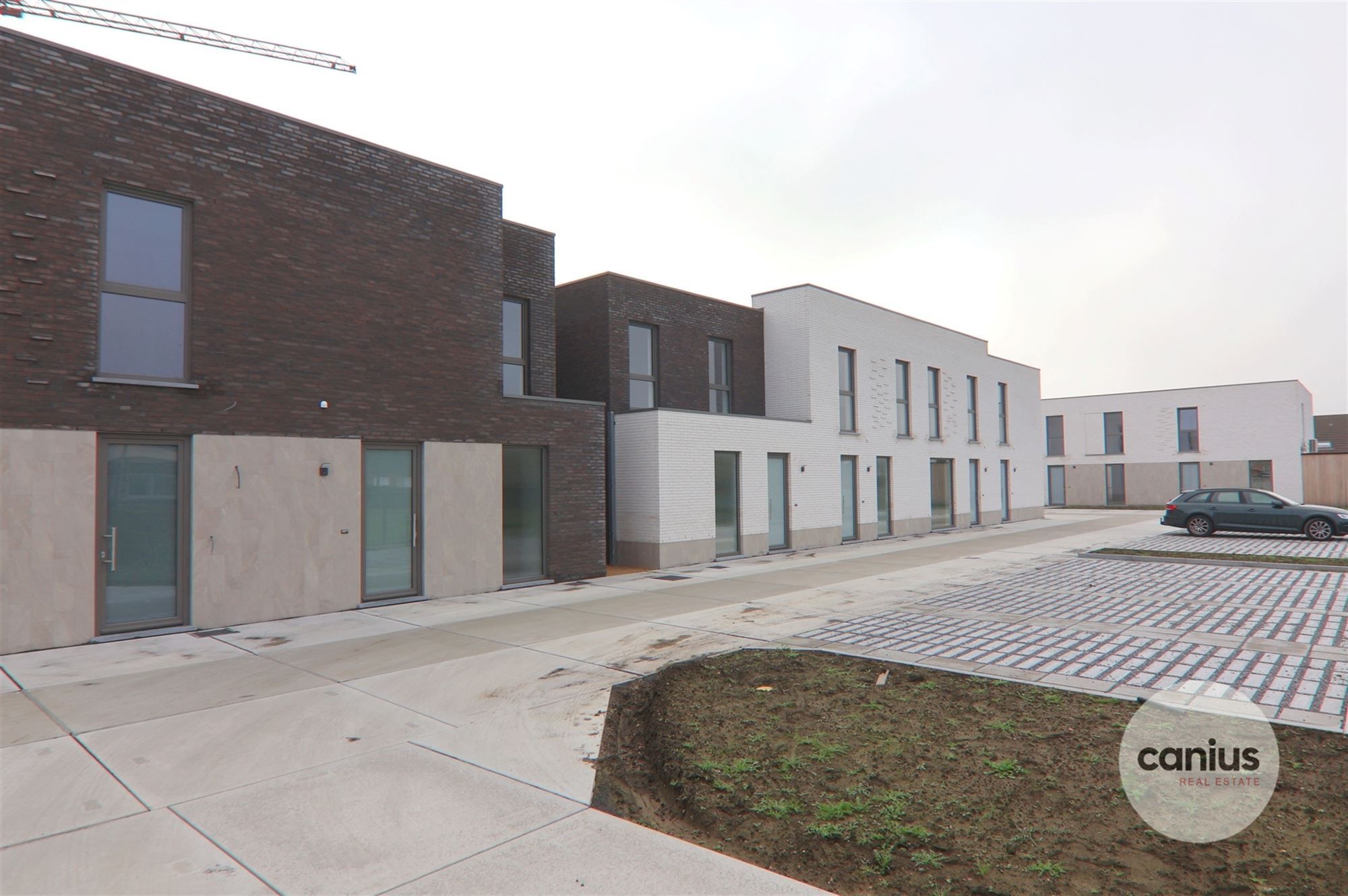 BEN WONING MET 3 SLKS + TUIN IN EEN GROENE OMGEVINGg foto {{pictureIndex}}