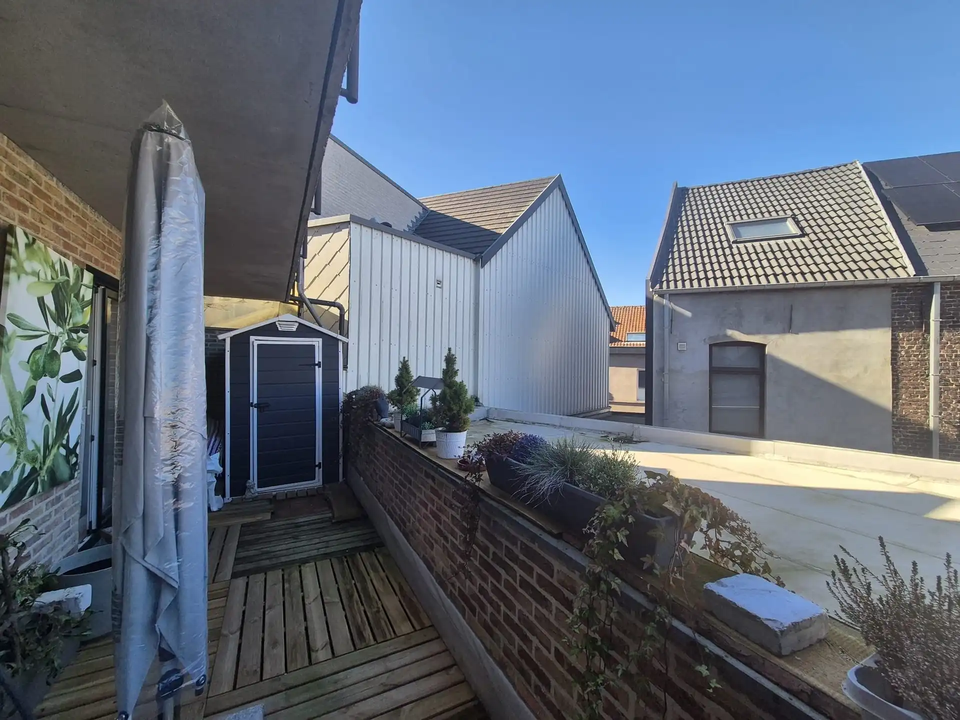 Zeer centraal gelegen appartement met terras. foto 10