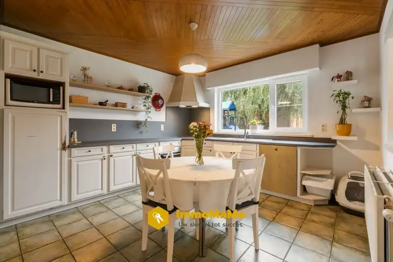 HUIS MET BUREAURUIMTE TE KOOP IN LOKEREN foto 10