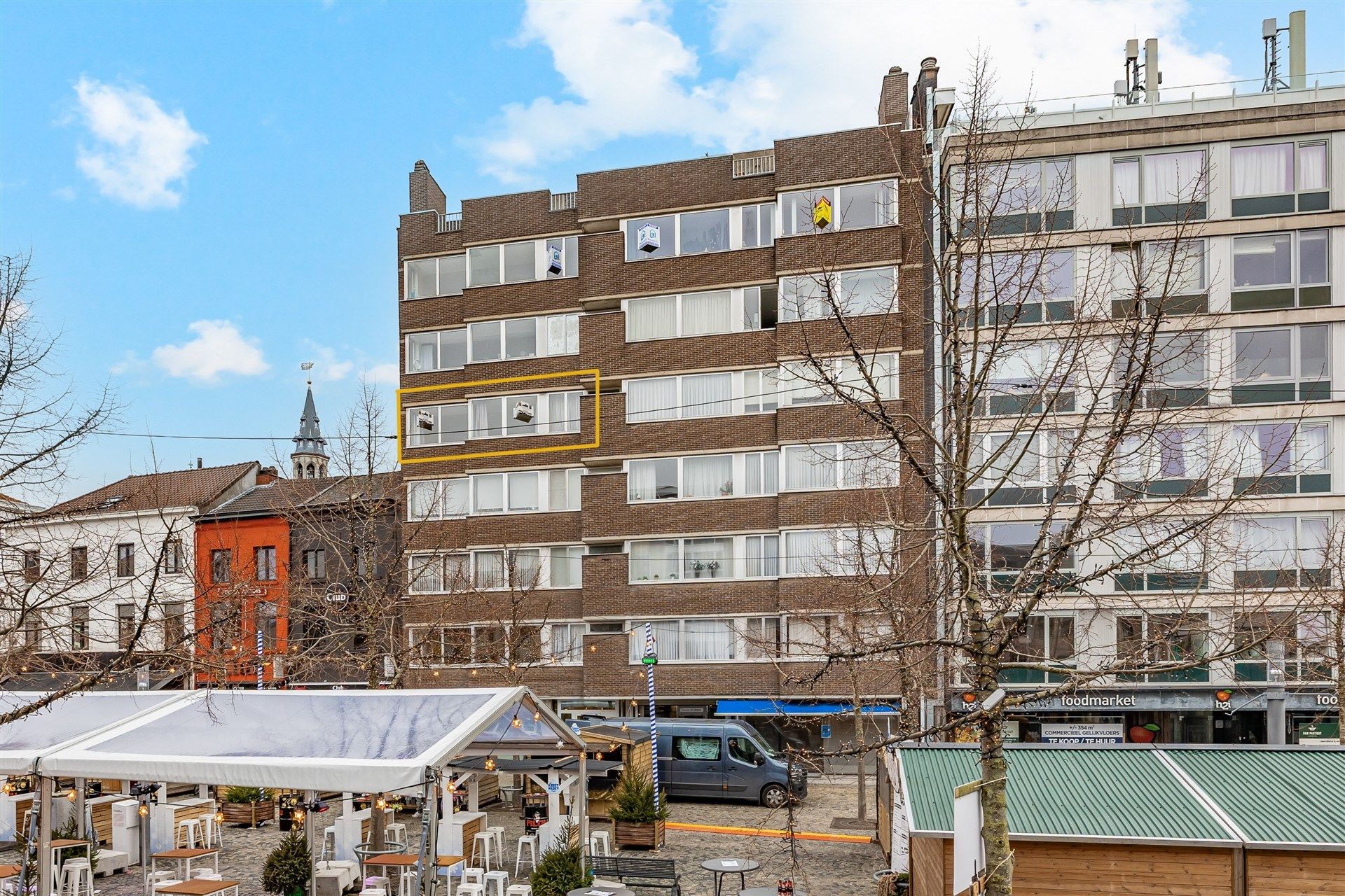 Appartement op de vierde verdieping te Hopmarkt, Aalst foto {{pictureIndex}}