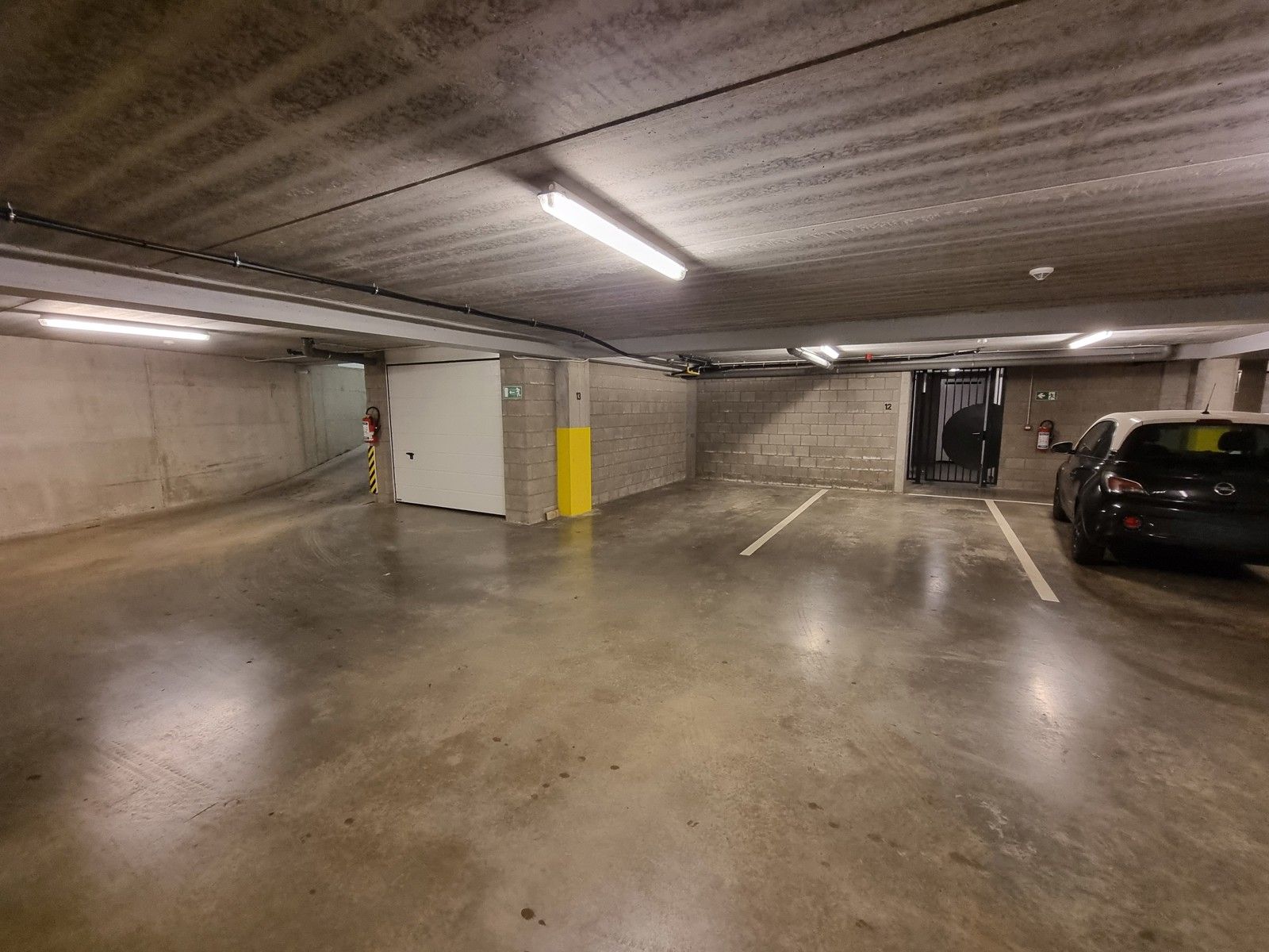 Ondergrondse autostaanplaats te centrum Meise! foto 3